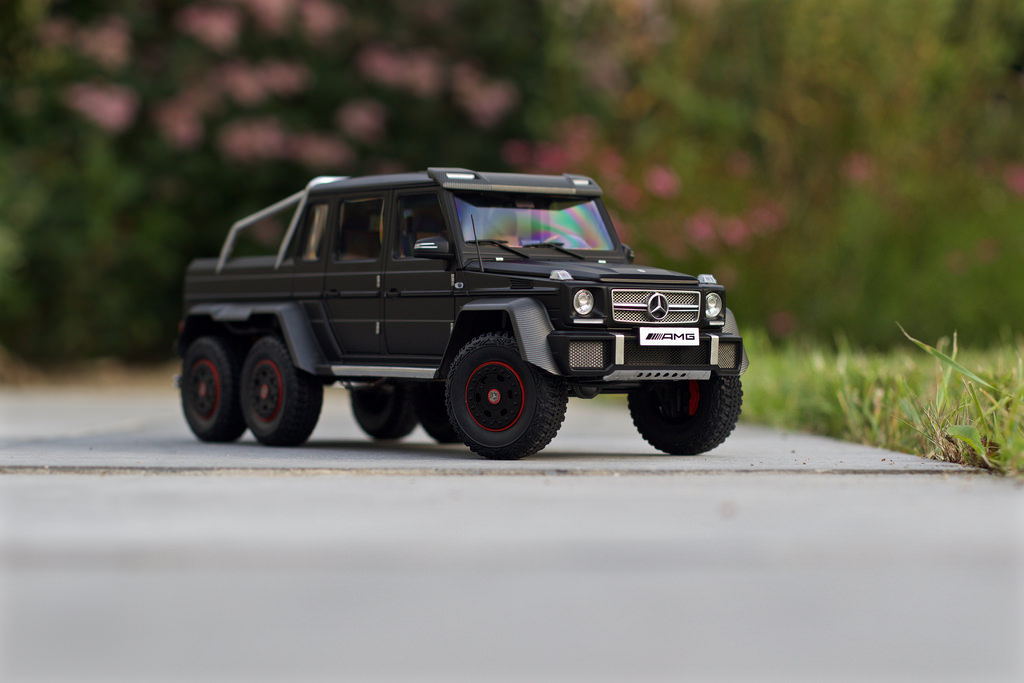 مجسم مرسيدس جي كلاس لون اسود مطفي Mercedes g63 6x6 scale model matte black
لا تنسَ أنك شاهدت هذا الإعلان في عنكبوت...