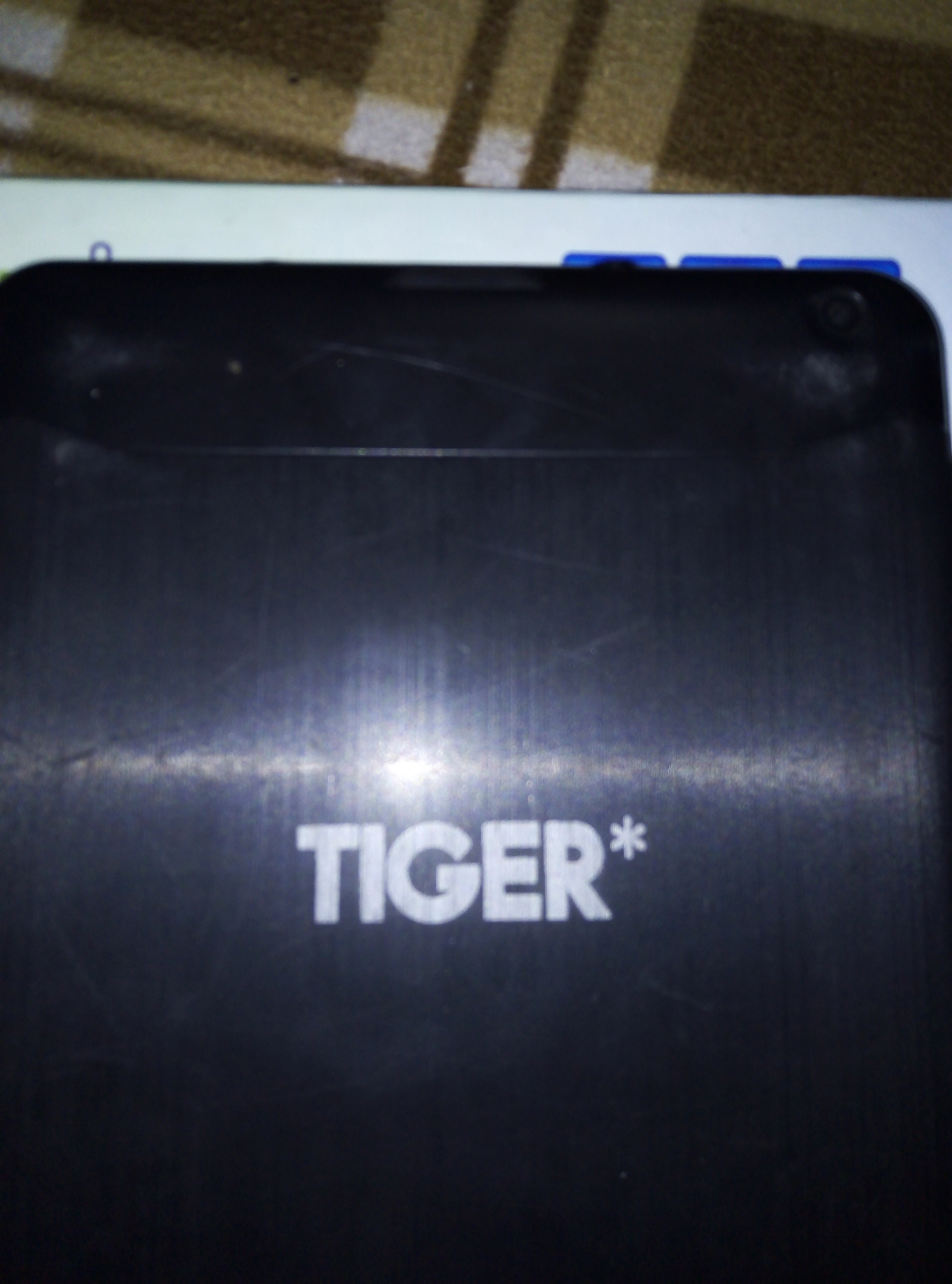 tablat TiGER
لا تنسَ أنك شاهدت هذا الإعلان في عنكبوت
تابلت
تسعه انش ram 1GB storage8GB
مع ك...