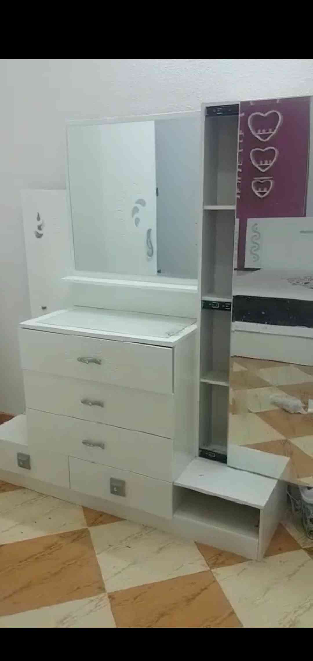 غرفه نوم في العرض
لا تنسَ أنك شاهدت هذا الإعلان في عنكبوت
غرفه نوم 8 قطع دولاب 8 درفه
سرير 18...