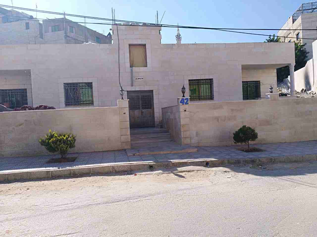 شقة طابق ارضي للبيع
لا تنسَ أنك شاهدت هذا الإعلان في عنكبوت
المساحه 90 متر
طابق ارضي
معها حديقة...