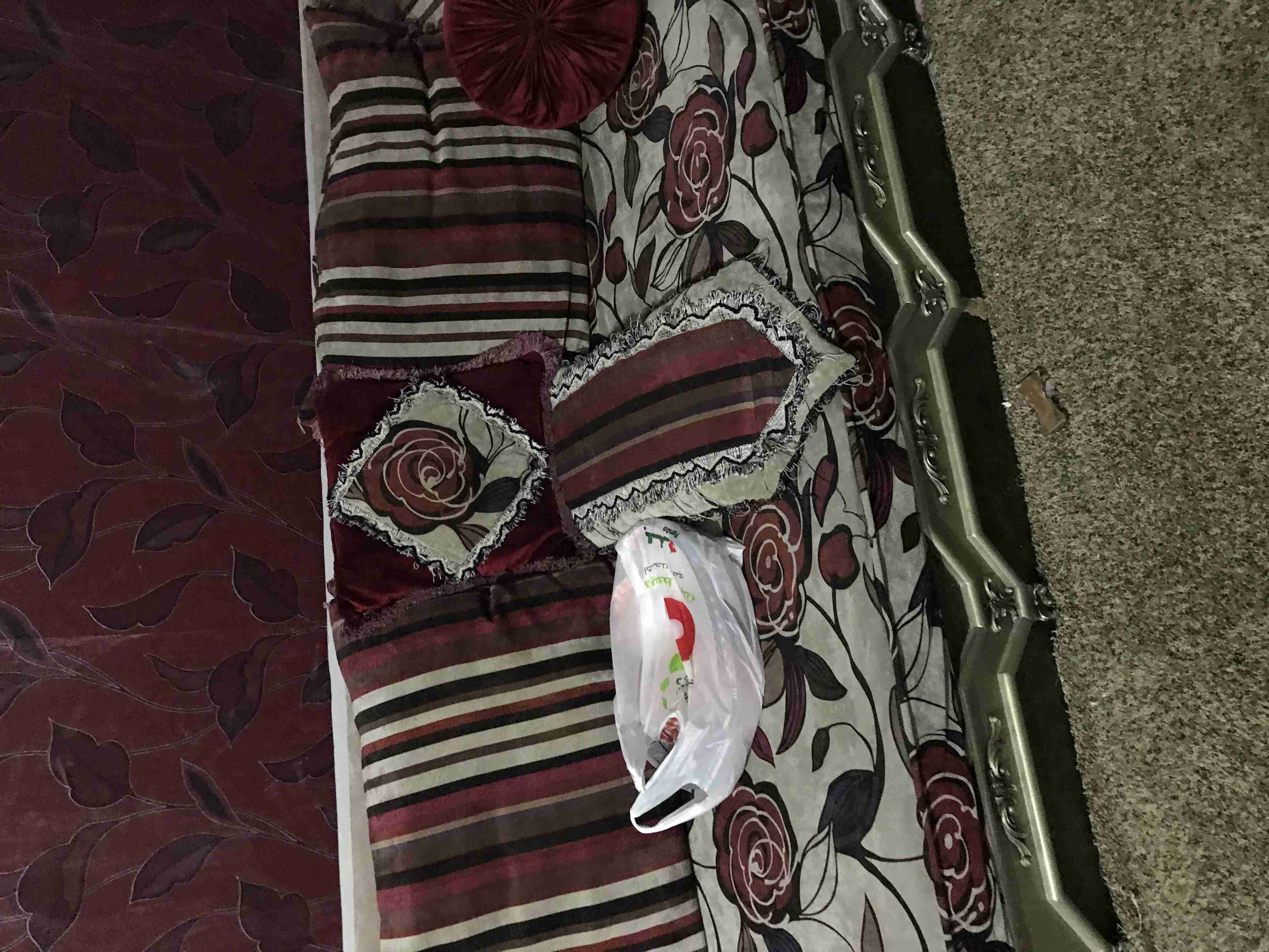غرفه مجلس جيده الاستخدام                                            


	 				لا تنسَ أنك شاهدت هذا الإعلان في عنكبوت            
	 				
                                غرفه مجلس كنبتين وطربيذه جيد...