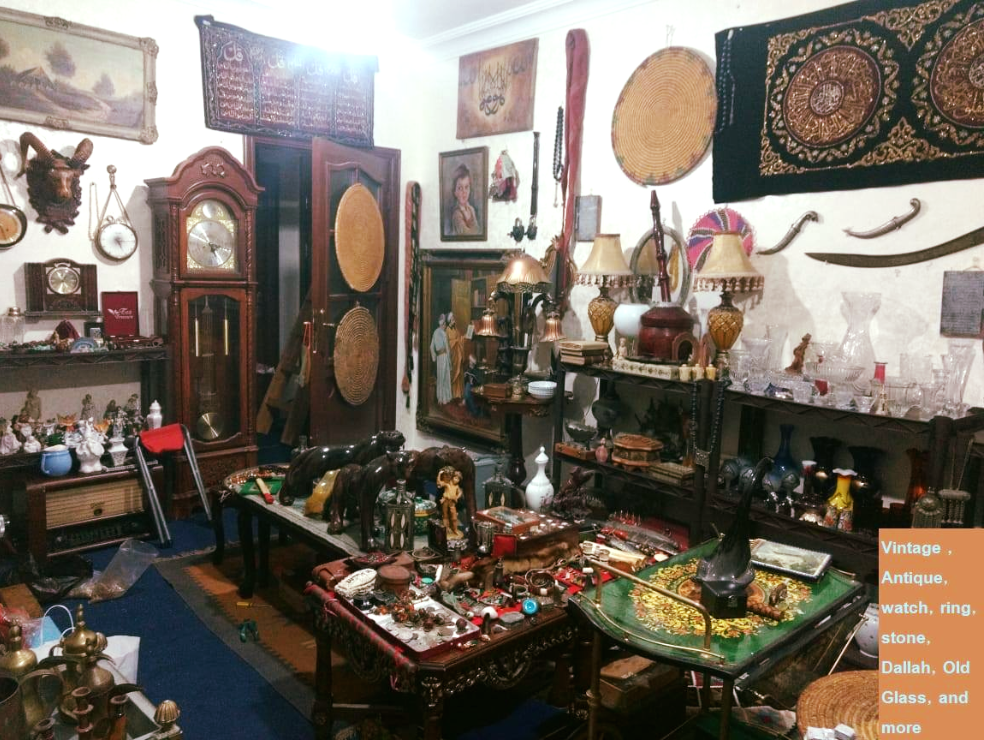 Vintage , Antique and More   -  مجموعة منوعة من التحف والانتيكا والتراث القديم و                                            


	 				لا تنسَ أنك شاهدت هذا الإعلان في عنكبوت...