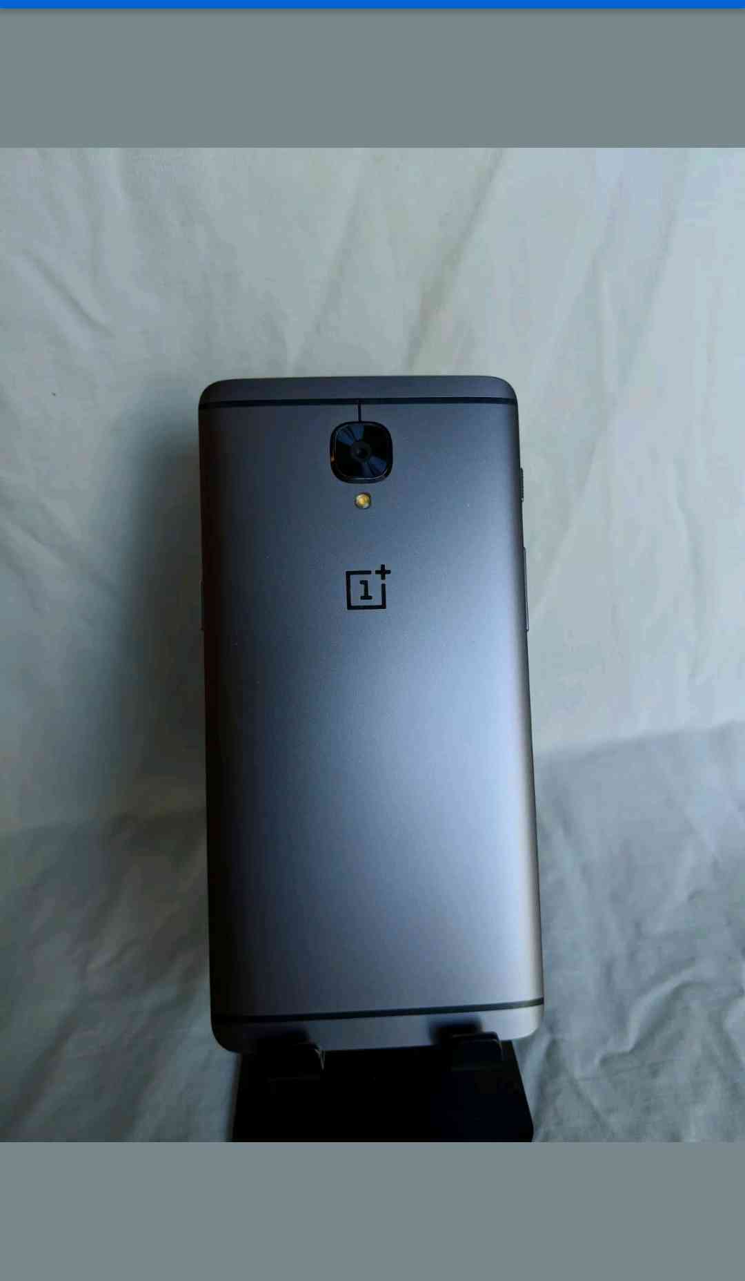 هاتف oneplus 3t
لا تنسَ أنك شاهدت هذا الإعلان في عنكبوت
اللون رمادي
الشاشة 5.5انش سوبر امولد...
