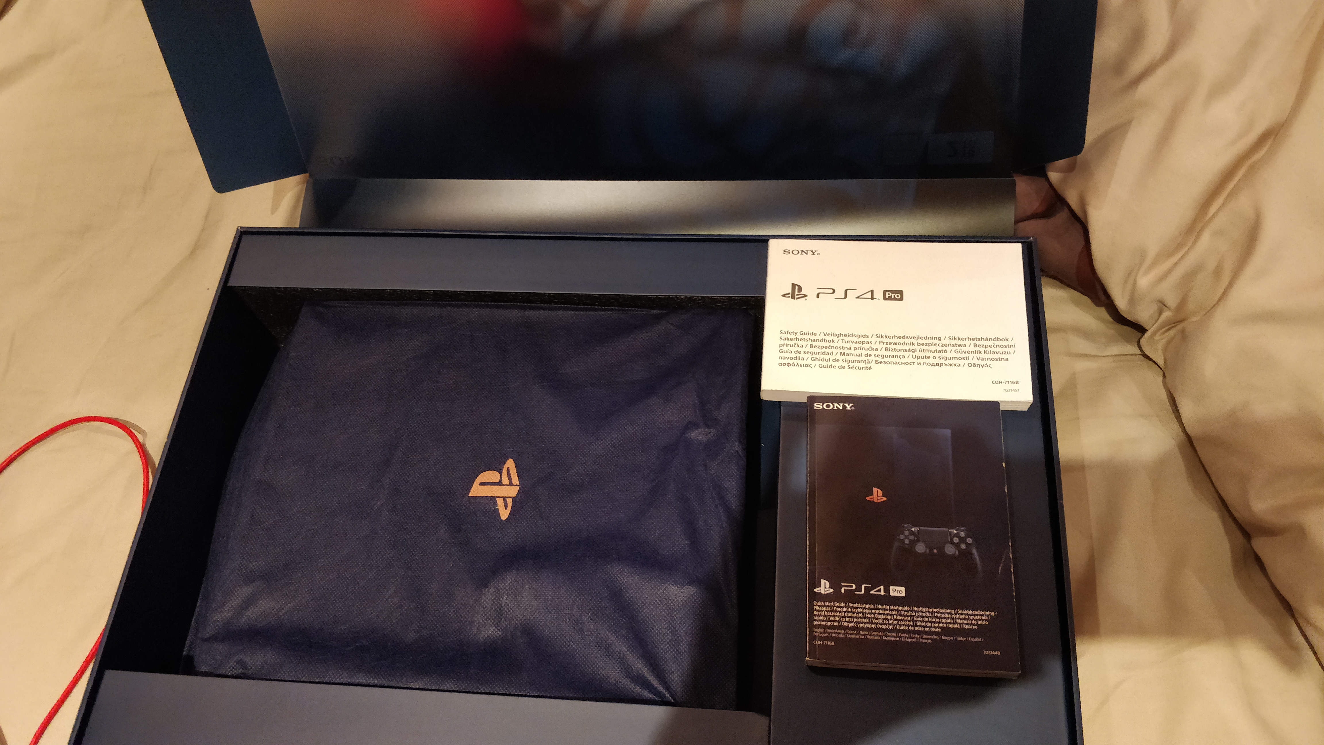 Looking for a Playstation 4 for sale at a reasonable price? Check this out
لا تنسَ أنك شاهدت هذا الإعلان في عنكبوت...