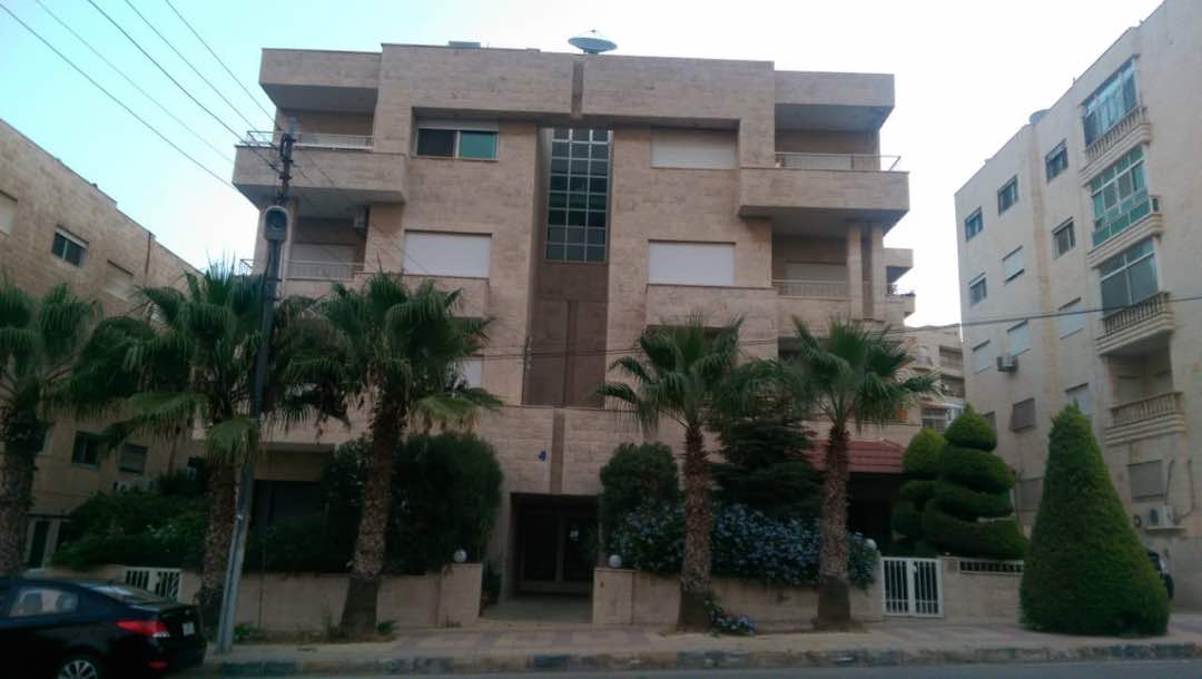 شقة فاخرة للبيع في الرابية قرب المدارس المعمدانية
لا تنسَ أنك شاهدت هذا الإعلان في عنكبوت
شق...