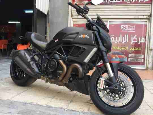 دوكاتي ديافل
لا تنسَ أنك شاهدت هذا الإعلان في عنكبوت
Ducati Diavel 2013
Pric 13000
1200 cc
V2 fo...
