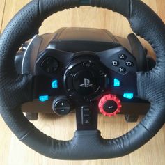 logitech G29                                            


	 				لا تنسَ أنك شاهدت هذا الإعلان في عنكبوت            
	 				
                                يعمل على اجهزه بلايستيشن 4
وبلايستيشن 3...