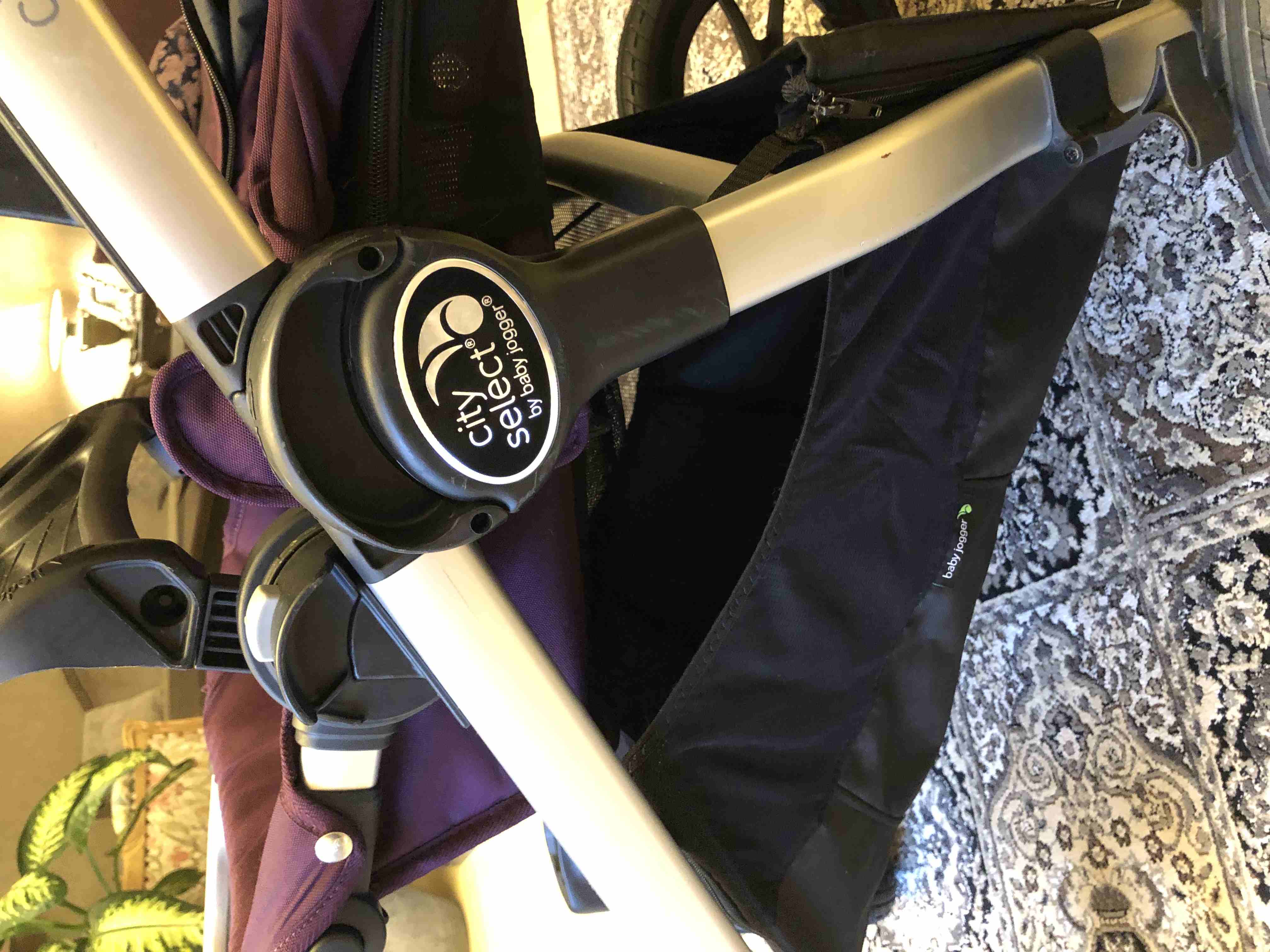 city select double stroller by baby jogger
لا تنسَ أنك شاهدت هذا الإعلان في عنكبوت
Very good cond...