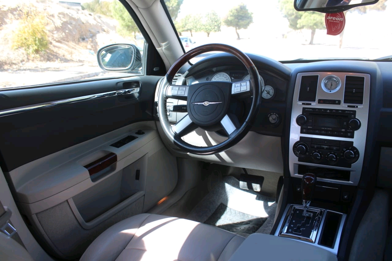 كرايسلر هيمي 5.7
لا تنسَ أنك شاهدت هذا الإعلان في عنكبوت
كرايسلر موديل 2005 HEMI محرك 5700 لو...