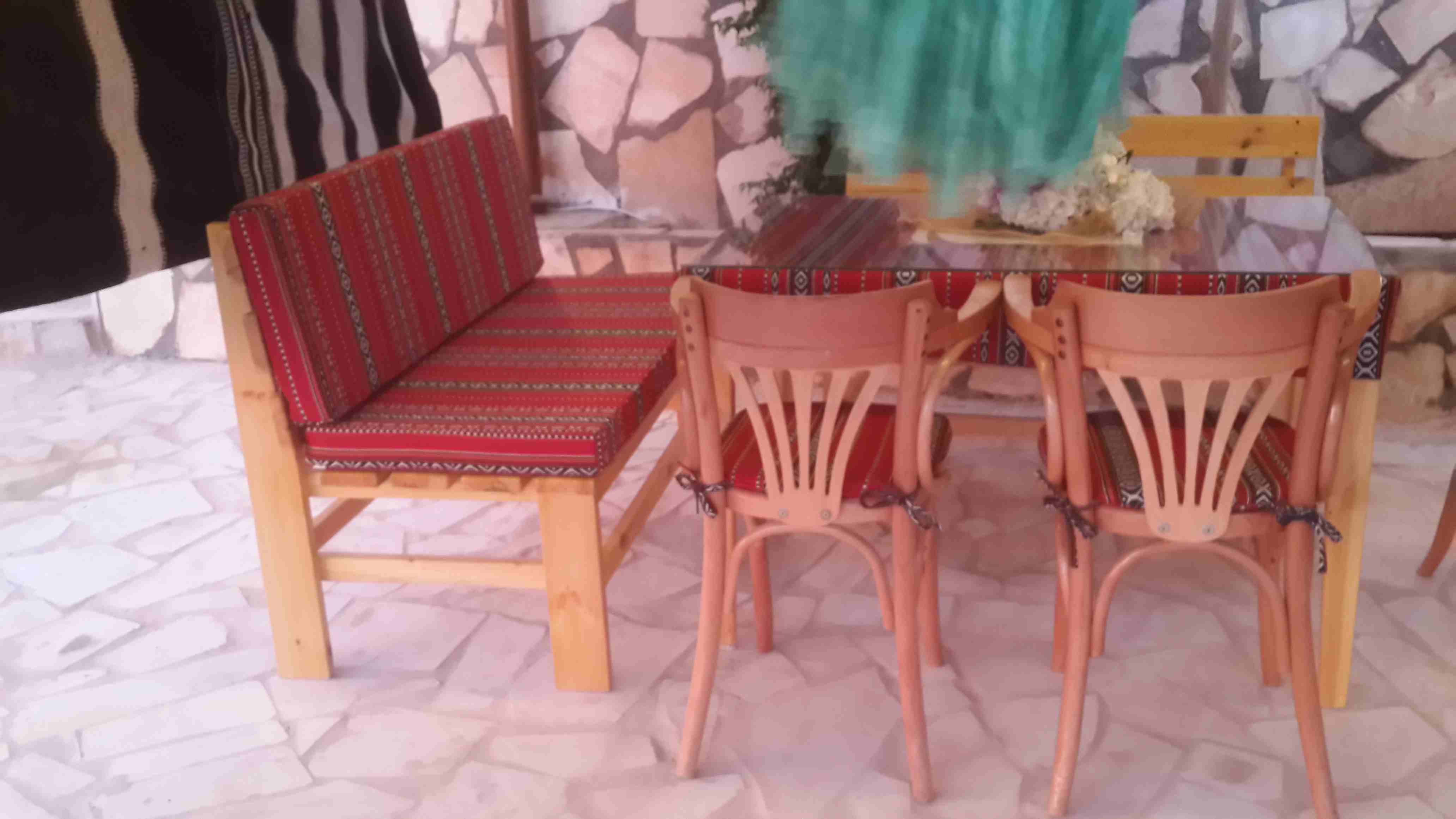 طاولات وكراسي 000
لا تنسَ أنك شاهدت هذا الإعلان في عنكبوت
يتوفر لدينا تشكيلة واسعة من طاولات وكرا...