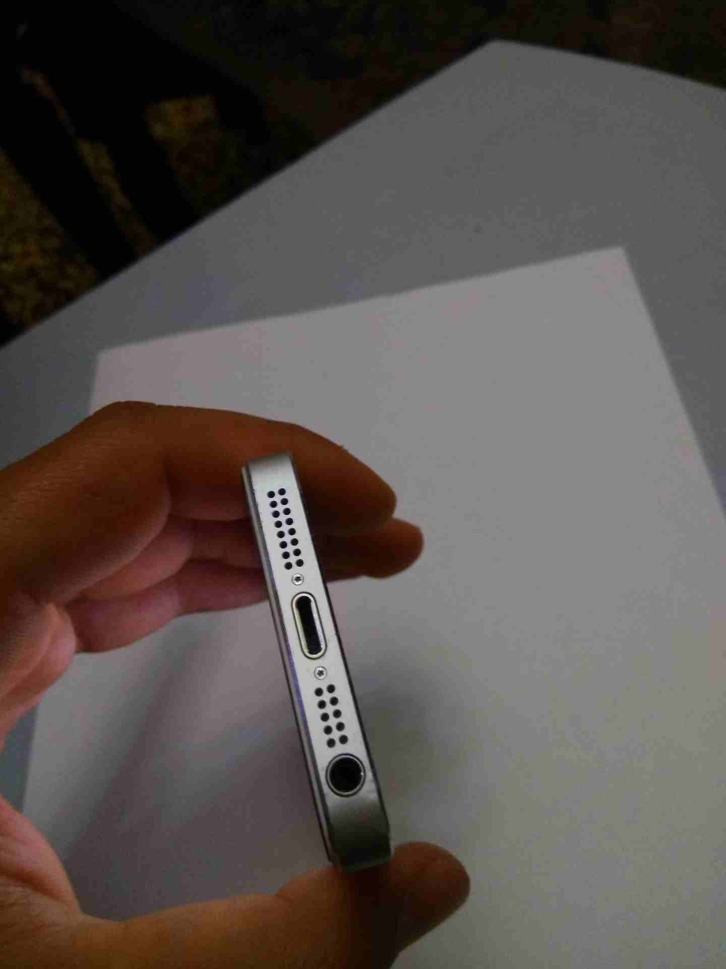 جهازين ايفون 5s iphone
لا تنسَ أنك شاهدت هذا الإعلان في عنكبوت
واحد لون سلفر وواحد لون ذهبي
الثن...