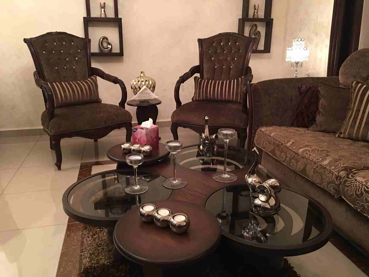 عفش بيت كامل للبيع بداعي السفر
لا تنسَ أنك شاهدت هذا الإعلان في عنكبوت
1. غرفة نوم ماستر بحالة جي...