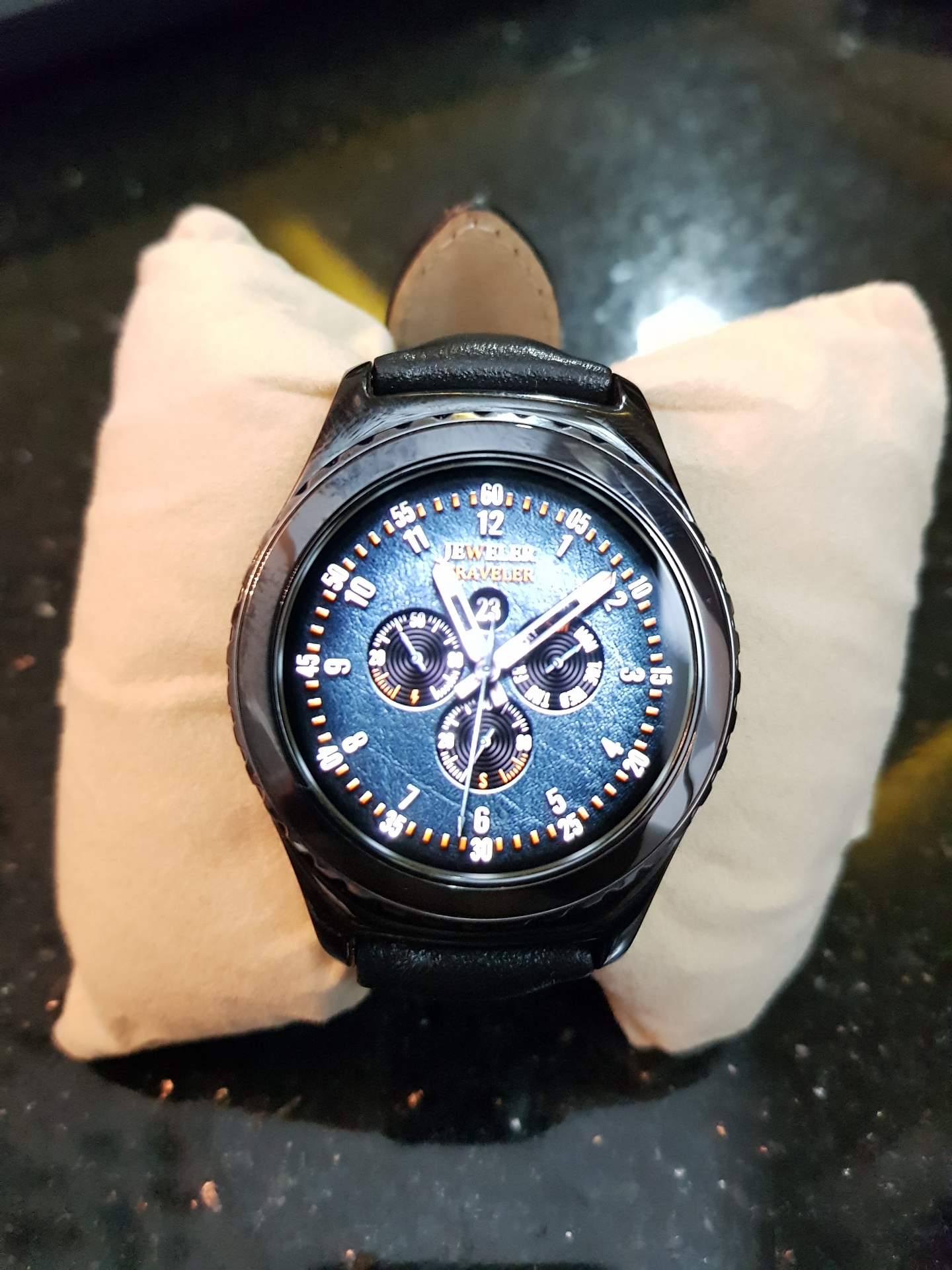 GEAR S2 CLASSIC IN EXCELLENT CONDITION
لا تنسَ أنك شاهدت هذا الإعلان في عنكبوت
GEAR S2 CLASSI...