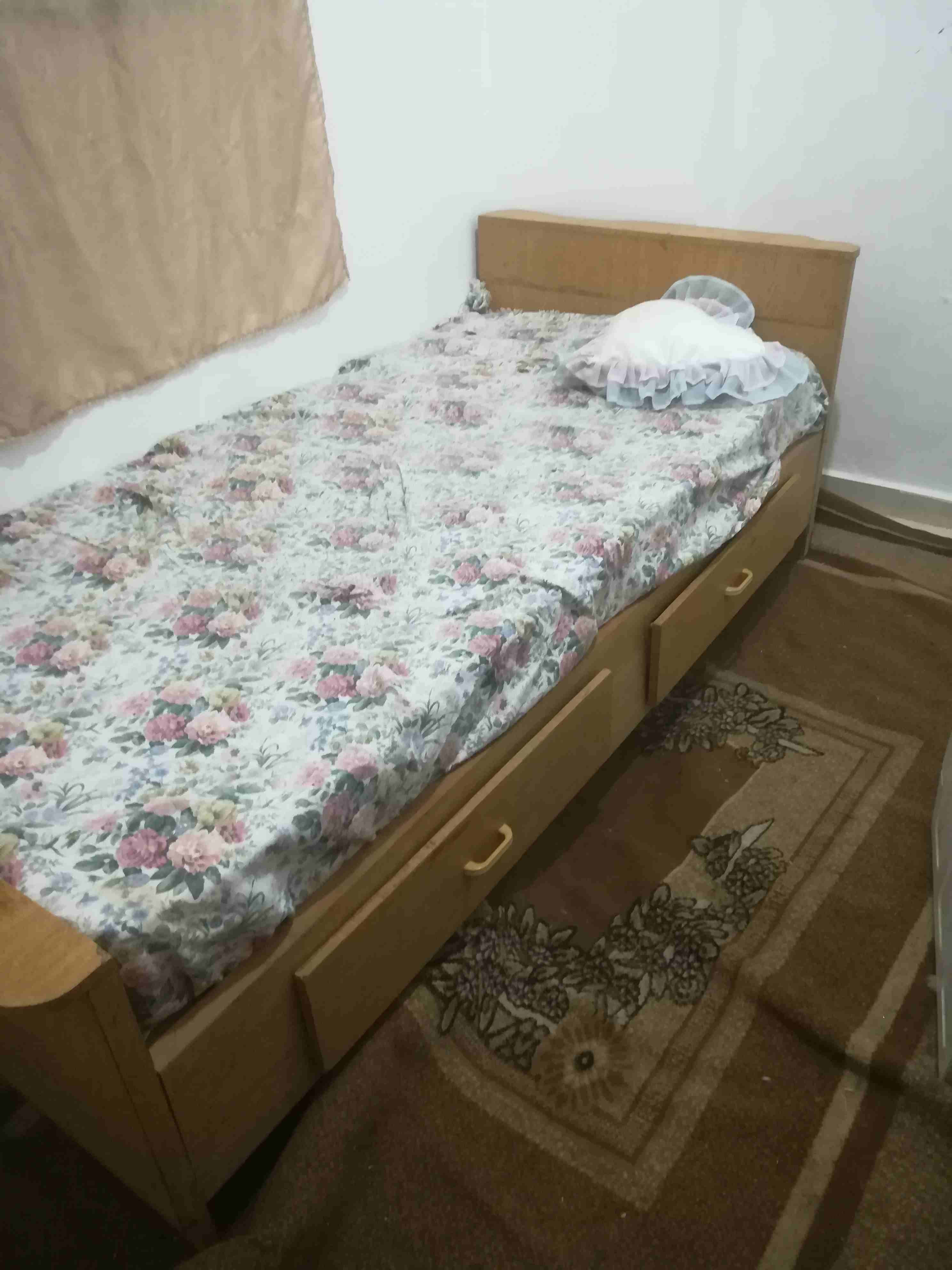أثاث كامل سكان البوابه الشماليه الجامعه الاردنية
لا تنسَ أنك شاهدت هذا الإعلان في عنكبوت
للبيع ال...