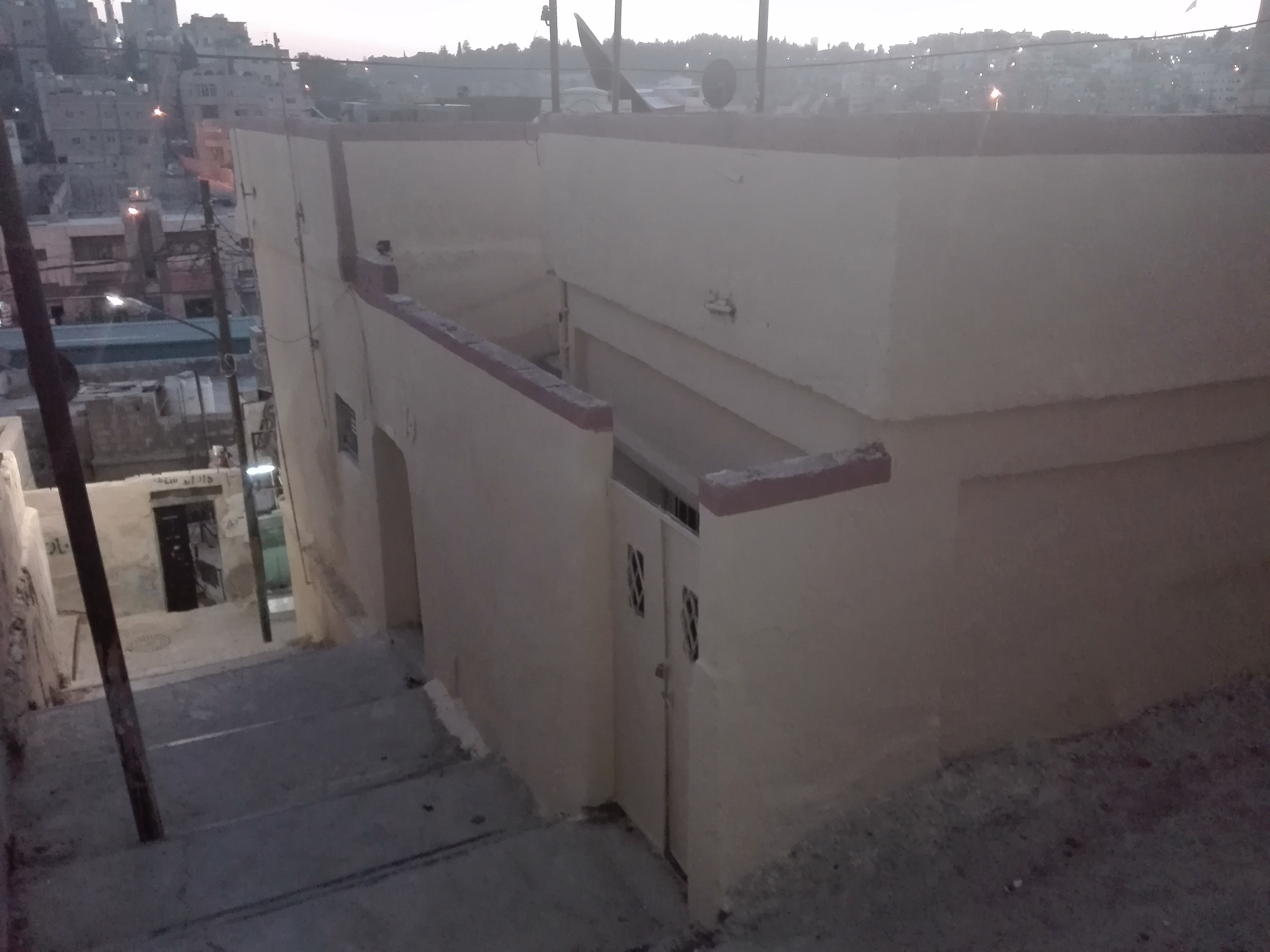 عمارة طابقين للبيع في (جبل النصر)                                            


	 				لا تنسَ أنك شاهدت هذا الإعلان في عنكبوت            
	 				
                                الطابق الأول مكون م...