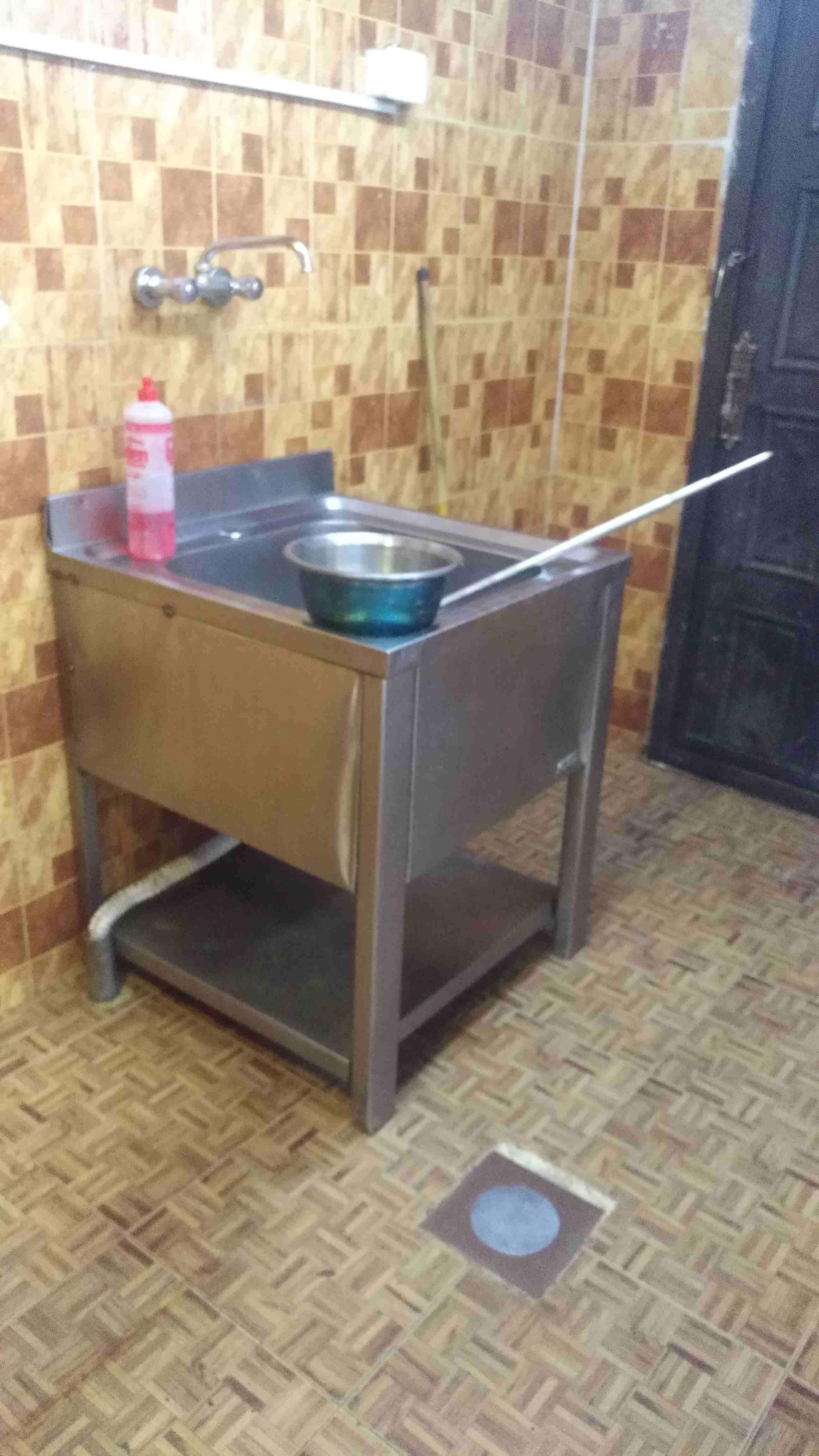 عدة مطعم كاملة للبيع في جرش بحالة الوكالة                                            


	 				لا تنسَ أنك شاهدت هذا الإعلان في عنكبوت            
	 				
                            ثلاجة عرض /  عد...