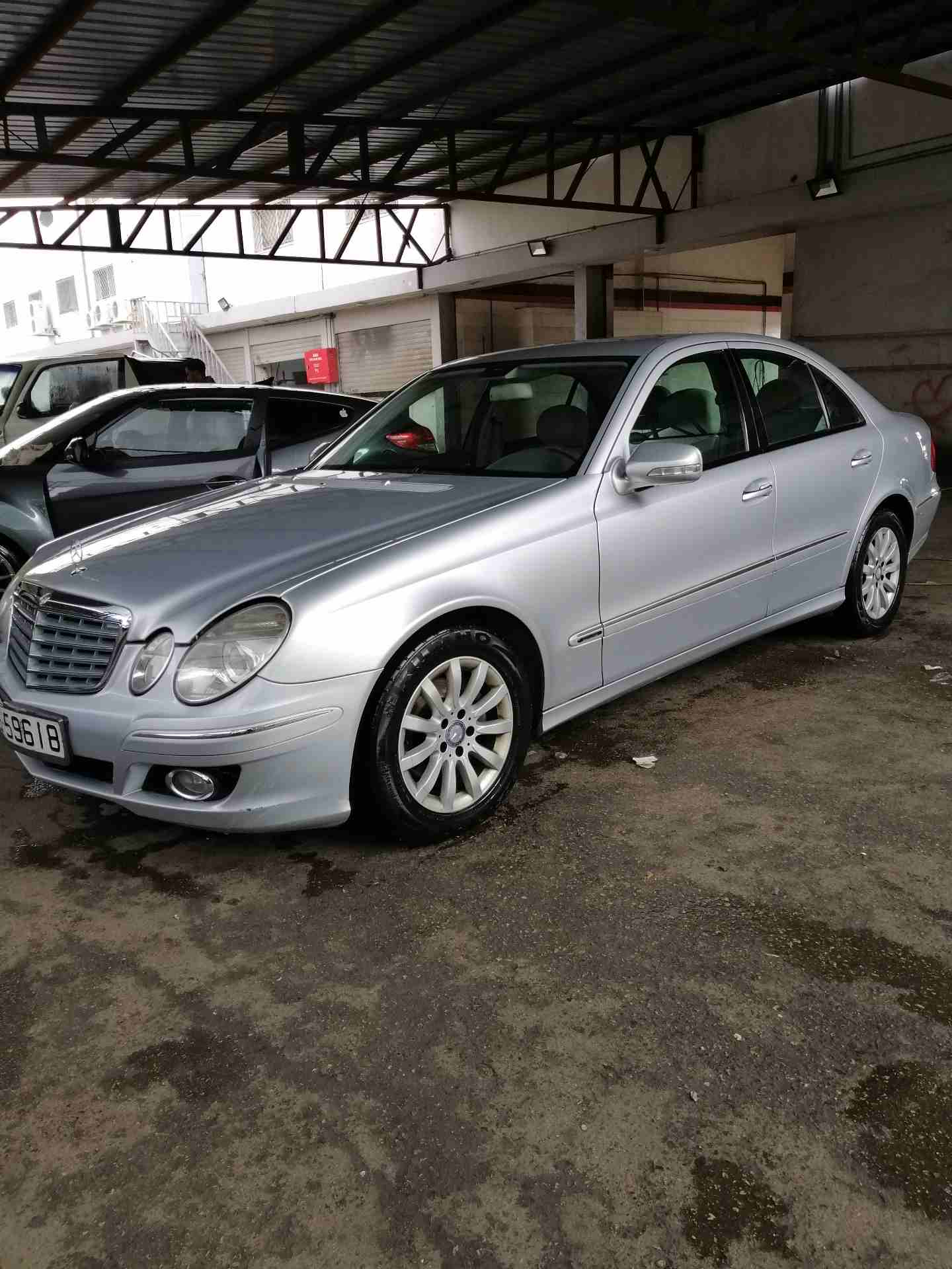 Mercedes E200 2009                                            


	 				لا تنسَ أنك شاهدت هذا الإعلان في عنكبوت            
	 				
                            Mercedes E200 2009 Elegance.
السعر قاب...