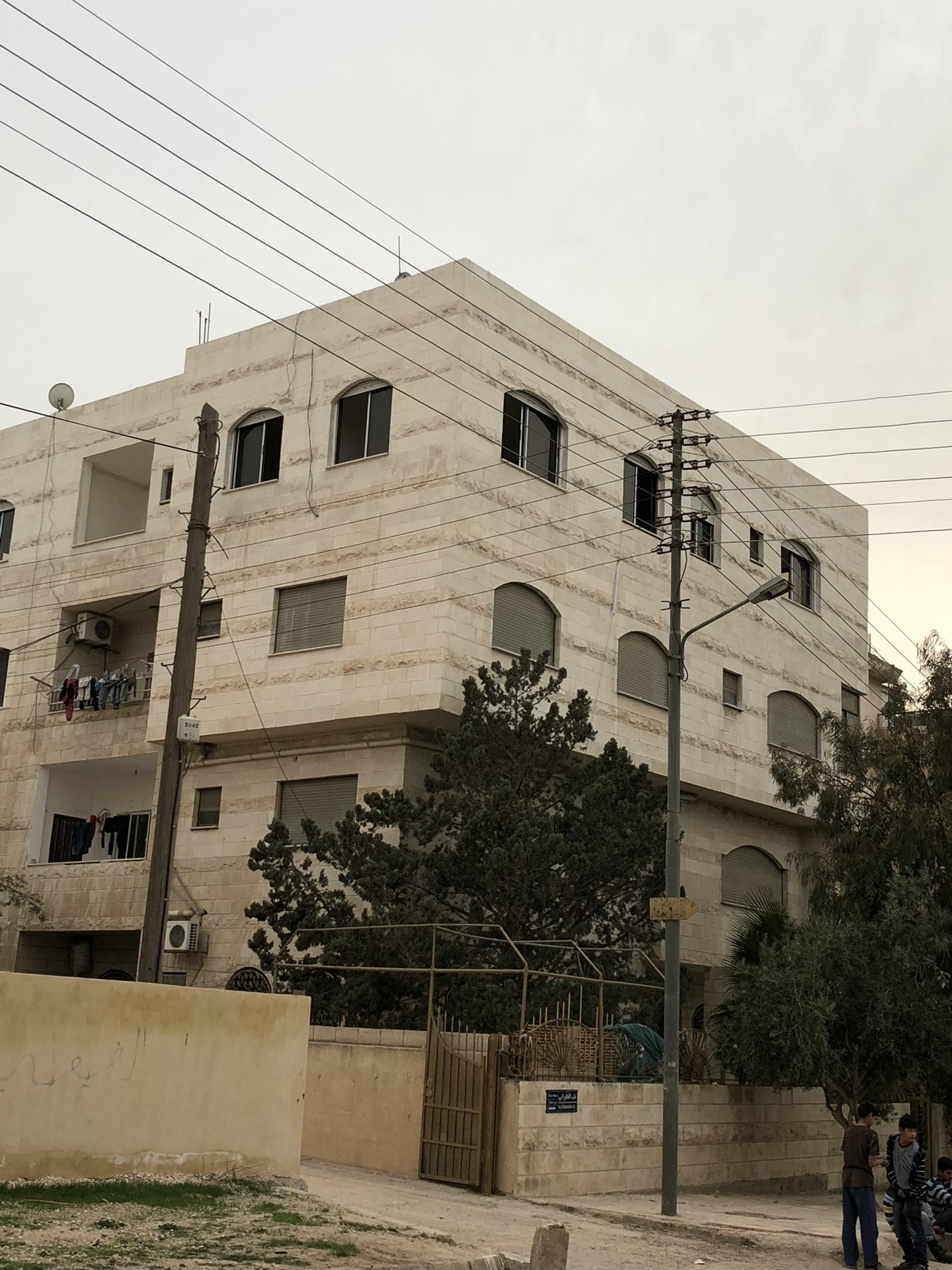 لقطة بداعي السفر شقة للبيع 125 متر في ماركا الشمالية حي الونانات                                            


	 				لا تنسَ أنك شاهدت هذا الإعلان في عنكبوت...