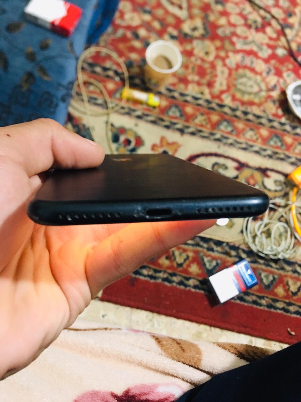 iPhone 7 Plus 128 gigs matte black                                            


	 				لا تنسَ أنك شاهدت هذا الإعلان في عنكبوت            
	 				
                                الجهاز نظيف وما بش...