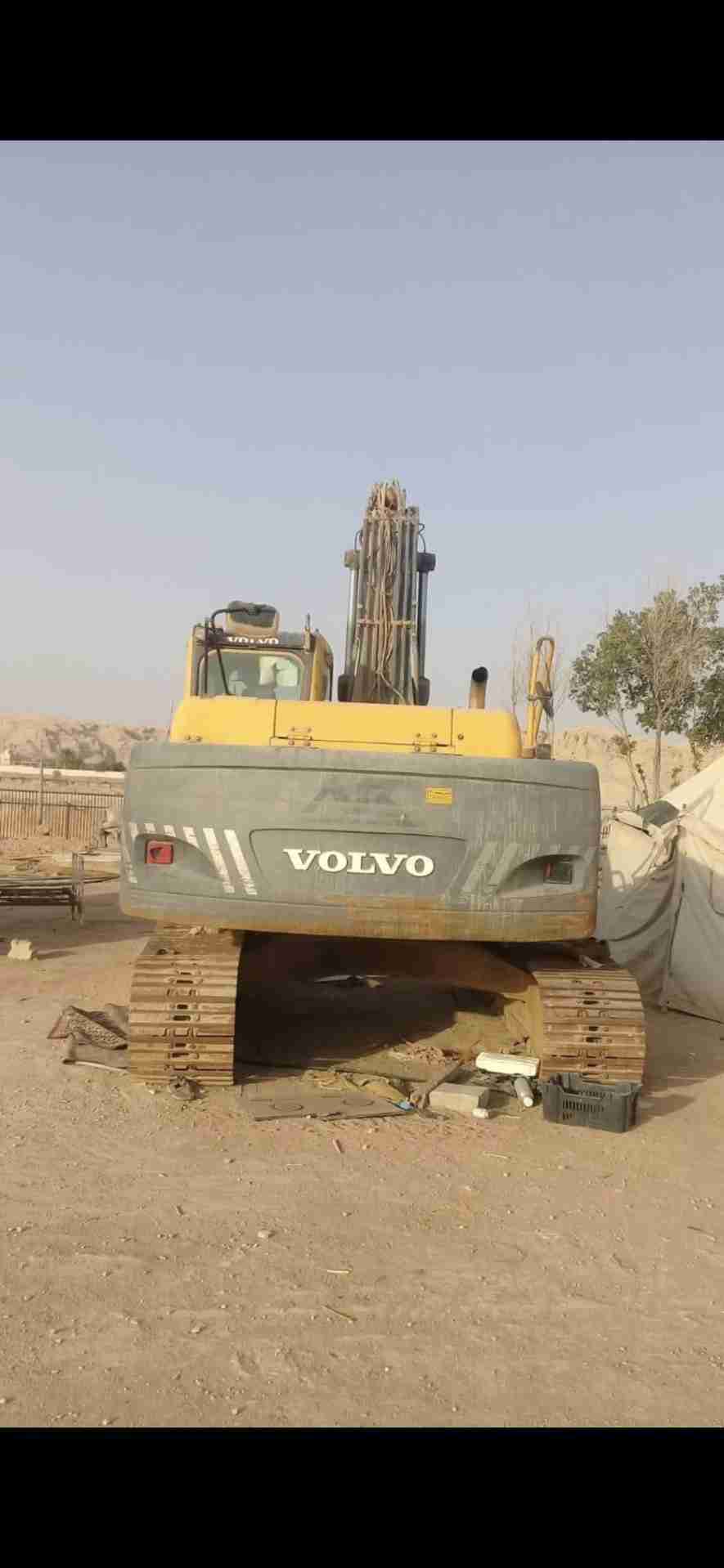 بوكلين نوع فولفو  موديل  2005   ماشي قرابة   5600   ساعه                                            


	 				لا تنسَ أنك شاهدت هذا الإعلان في عنكبوت...