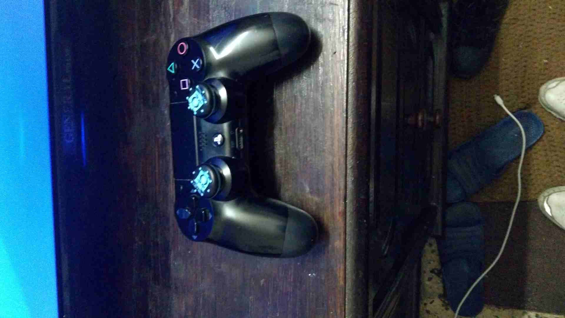 ps4 1tb للبيع فقط
لا تنسَ أنك شاهدت هذا الإعلان في عنكبوت
الجهاز نضيف جدا معاه ايد وحدة الهارد دي...