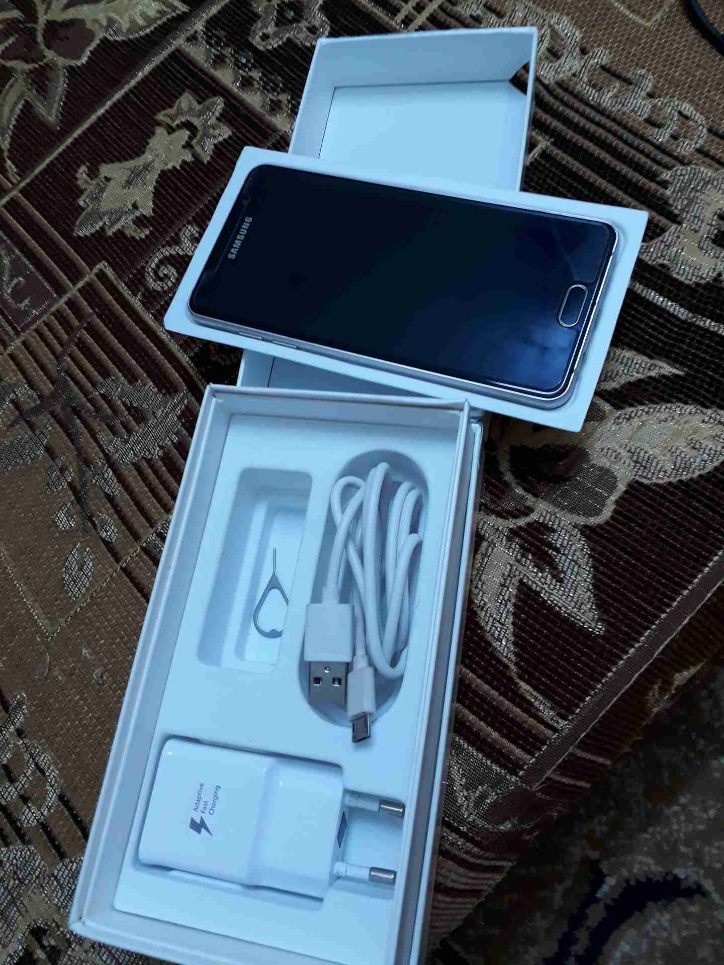 a5 بصمه 16جيجا
لا تنسَ أنك شاهدت هذا الإعلان في عنكبوت
بحالة الجديد بس يو جد شعر من الخلف...