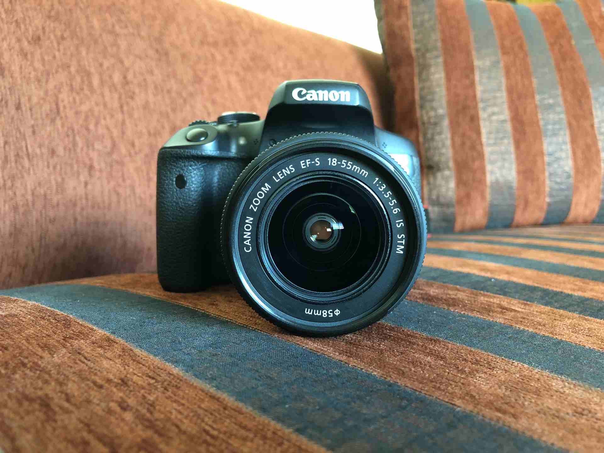 Canon 750D كانون
لا تنسَ أنك شاهدت هذا الإعلان في عنكبوت
كانون 750D بحال الوكالة بالكرتونة
يا دوب...