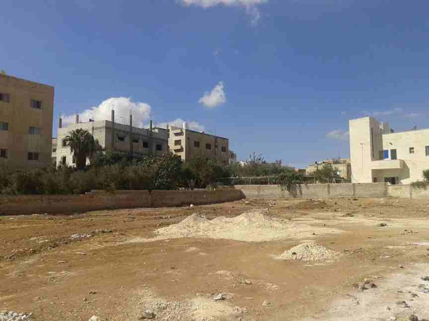 الأردن - عمان
قطعة ارض في الجويدة/ حي الباير
حوض: المستندات و أم زعرورة
المساحة: 756م
الموقع: قرب حديقة الجويدة و مدرسة الجويدة الأساسيّة المختلطة
واجهة على الشارع 24م بطول 31.3م تقريبا
شارع 12م...