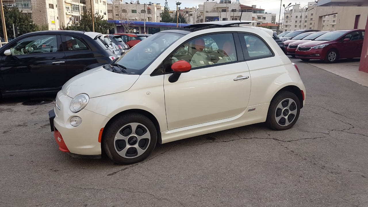فيات 500e موديل 2013 بانوراما
لا تنسَ أنك شاهدت هذا الإعلان في عنكبوت
فيات 500e موديل 2013 با...