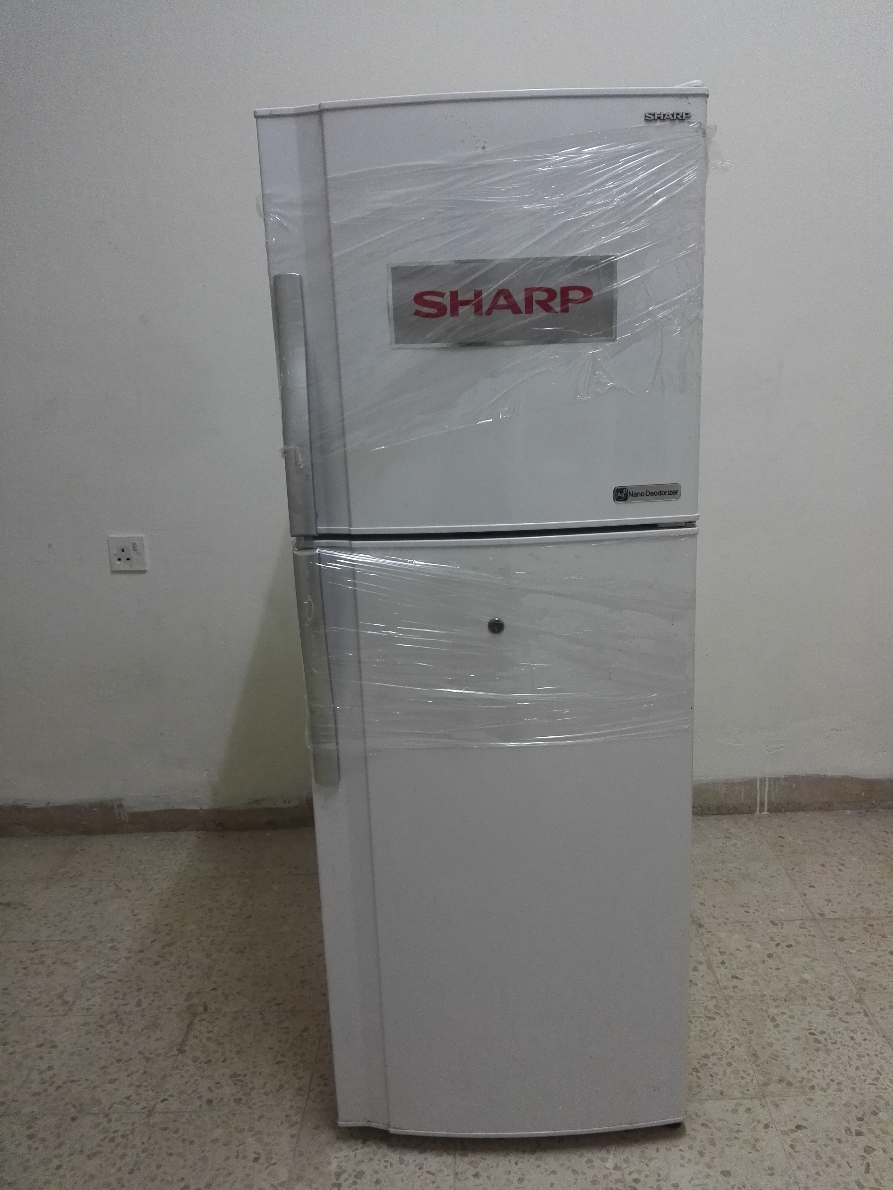 ثلاجة SHARP للبيع                                            


	 				لا تنسَ أنك شاهدت هذا الإعلان في عنكبوت            
	 				
                                ثلاجة SHARP بحالة ممتازة للبيع
حال...