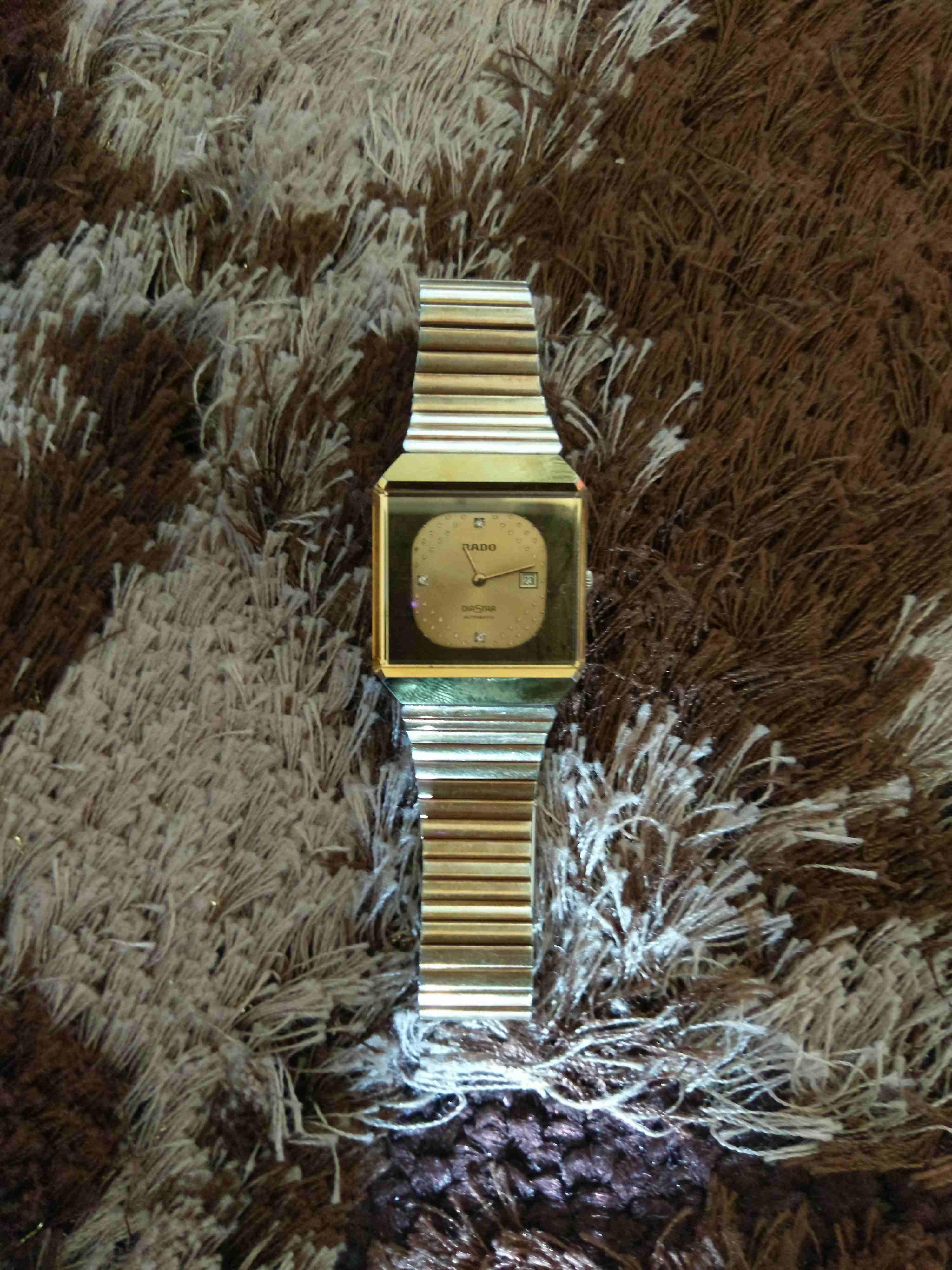 ساعه رادو rado اصليه                                            


	 				لا تنسَ أنك شاهدت هذا الإعلان في عنكبوت            
	 				
                            ساعه جميله كلاسيكيه صناعه سويسري 
قز...