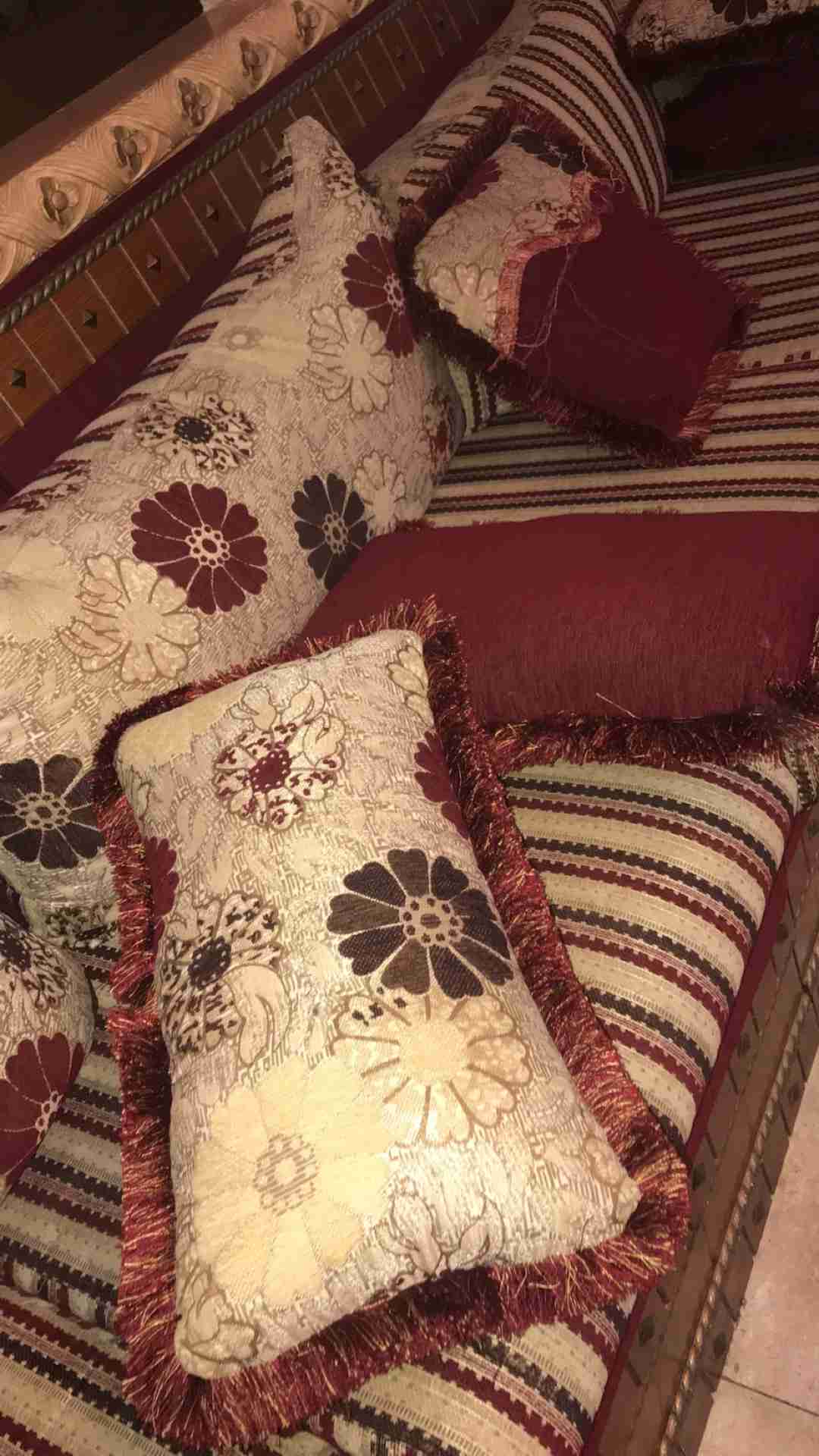 كنب خشب ماليزي
لا تنسَ أنك شاهدت هذا الإعلان في عنكبوت
كنب خشب ماليزي
اطواله 9 في 5 في 4
مع...