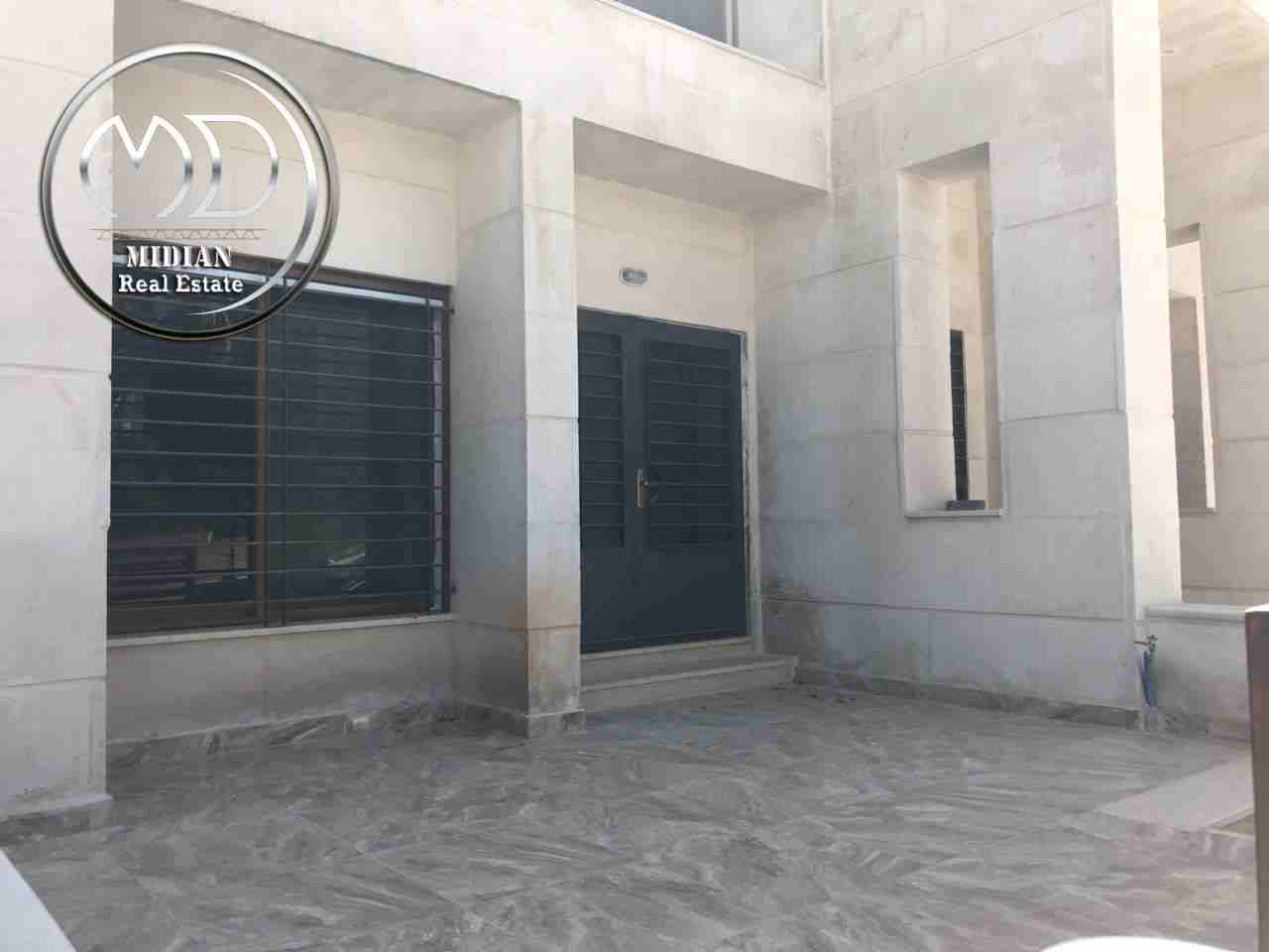 شقق جديدة للبيع الامير راشد قرب شارع عبد الله غوشه 90م ارضي وطوابق باسعار مناسبه .
لا تنسَ أنك شاهدت هذا الإعلان في عنكبوت...