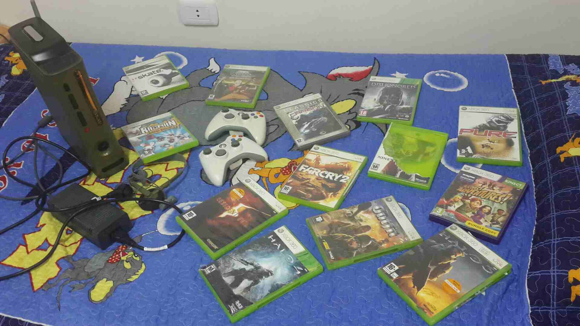 اكس بوكس 360 بحاله ممتازه للبيع                                            


	 				لا تنسَ أنك شاهدت هذا الإعلان في عنكبوت            
	 				
                            اكس بوكس 360 وعدد2 يد وسم...