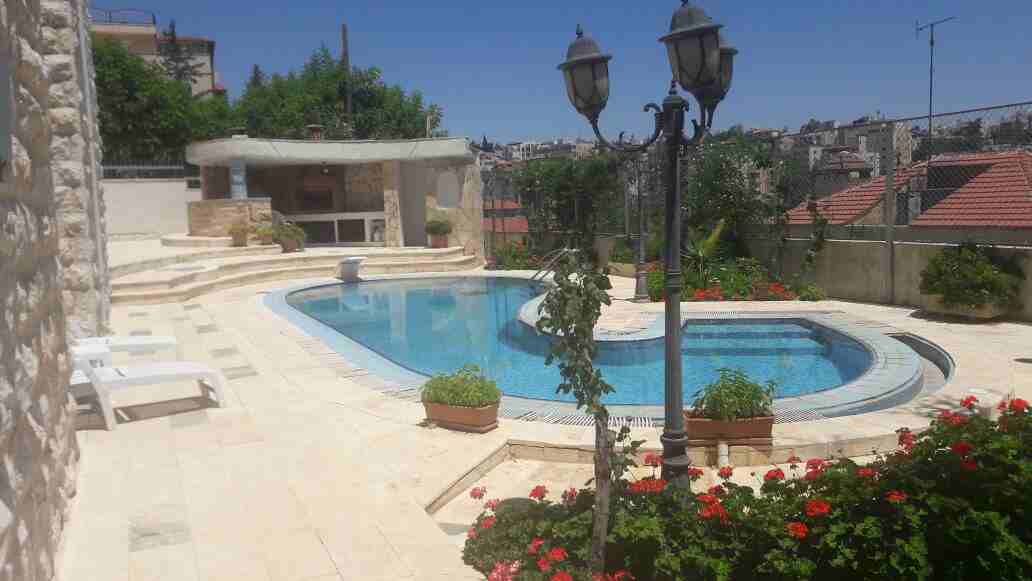 Furnished villa for rent in Alayoumi, Al-Sabouzi and Al-Shahri in Abdoun - New
لا تنسَ أنك شاهدت هذا الإعلان في عنكبوت...