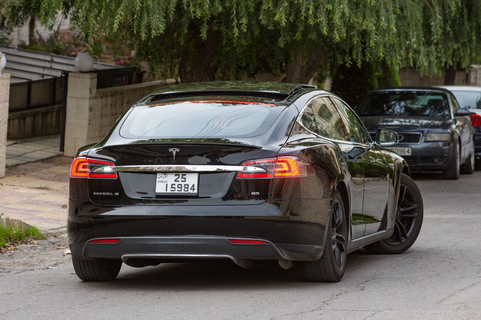 Tesla 85 تسلا 85 فحص كامل
لا تنسَ أنك شاهدت هذا الإعلان في عنكبوت
Tesla model s 85
Full Panor...