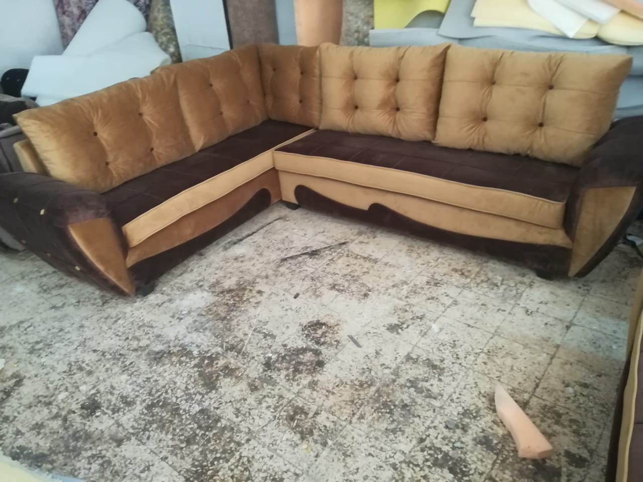 عرض الشتاء أطقم كنب كورنر مجوزه واطقم 7 مقاعد
لا تنسَ أنك شاهدت هذا الإعلان في عنكبوت
العرض...
