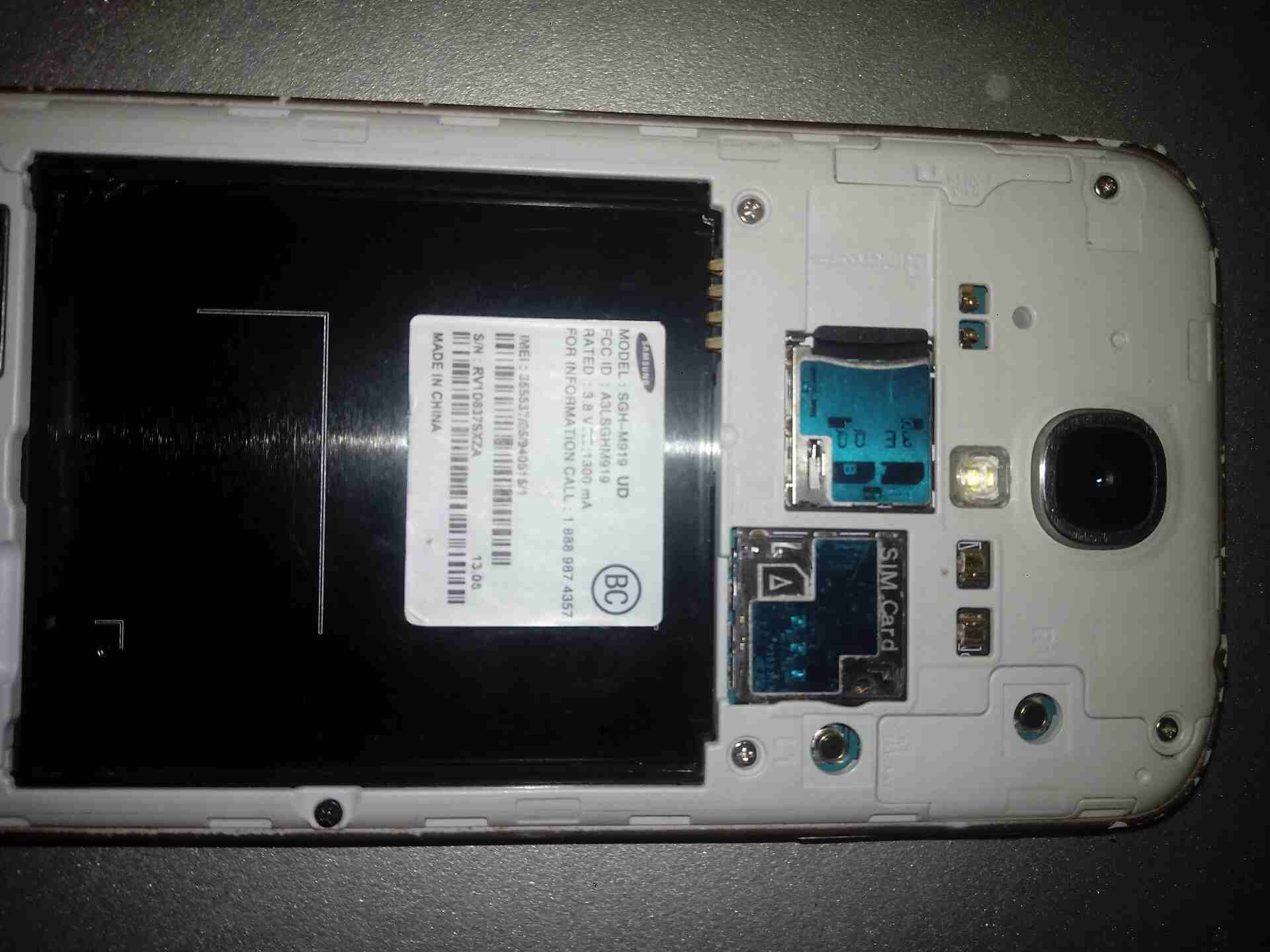سامسونج S4 ( T-Mobile ) امريكي ومفتوح على الشبكة السعودية
لا تنسَ أنك شاهدت هذا الإعلان في عنكبوت...