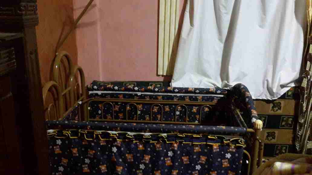 تخت اطفال وعرباية للبيع                                            


	 				لا تنسَ أنك شاهدت هذا الإعلان في عنكبوت            
	 				
                            تخت اطفال بحالة جيدة جدا
عرباية...