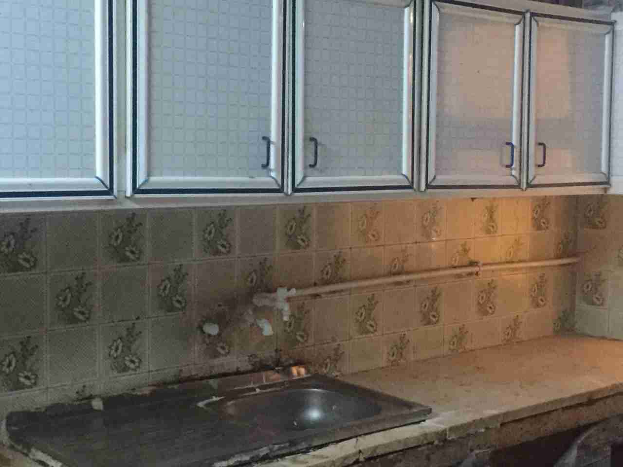 شقق للايجار في سحاب
لا تنسَ أنك شاهدت هذا الإعلان في عنكبوت
شقه للإيجار مكونه من ثلاث غرف...