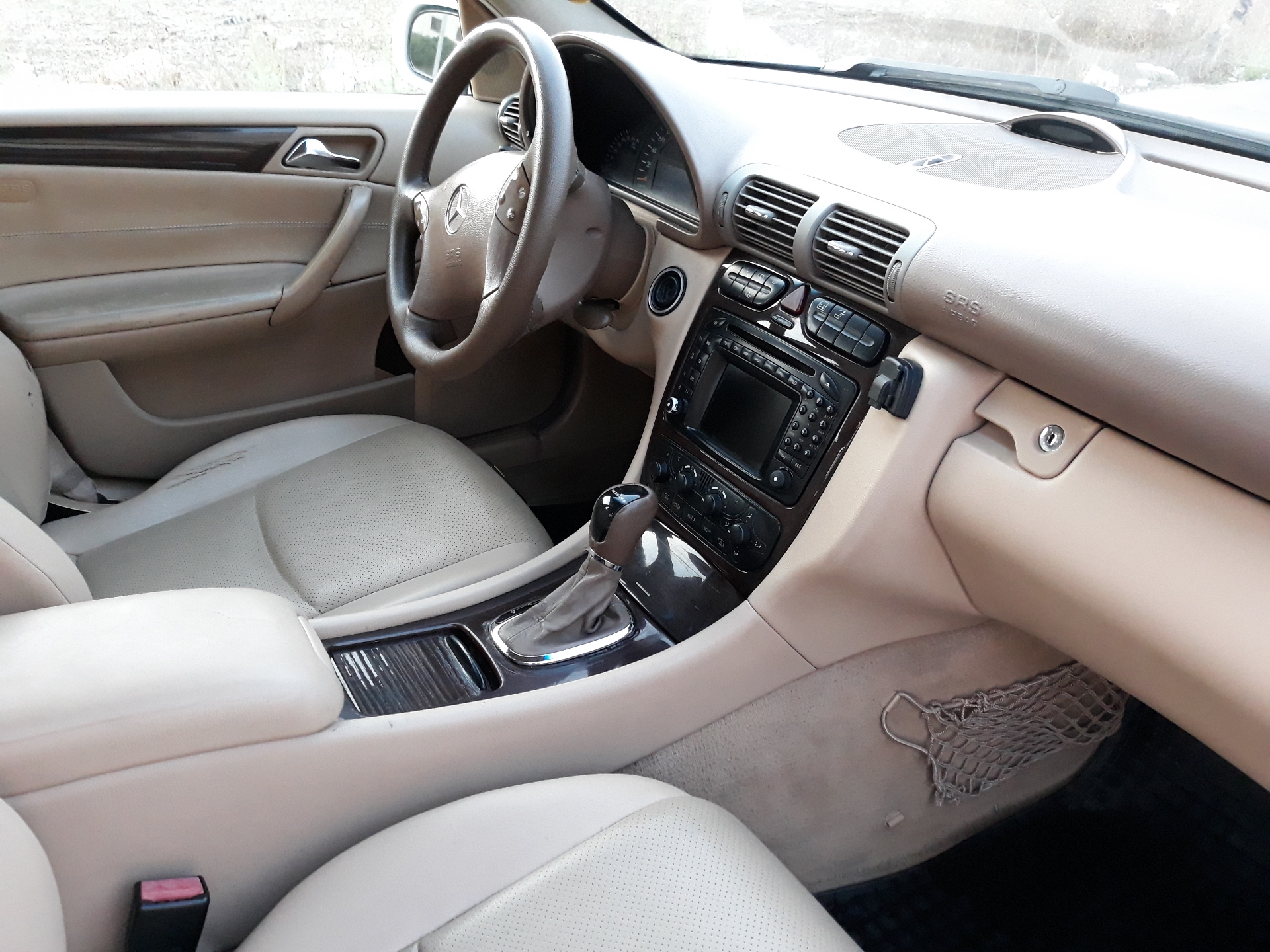 مرسيدس c200 موديل 2004
لا تنسَ أنك شاهدت هذا الإعلان في عنكبوت
مرسيدس c200 موديل 2004 (كومبري...