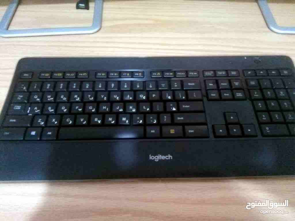 Logitech K800 Wireless Illuminated Keyboard كيبورد لوجيتيك
لا تنسَ أنك شاهدت هذا الإعلان في عنكبوت...