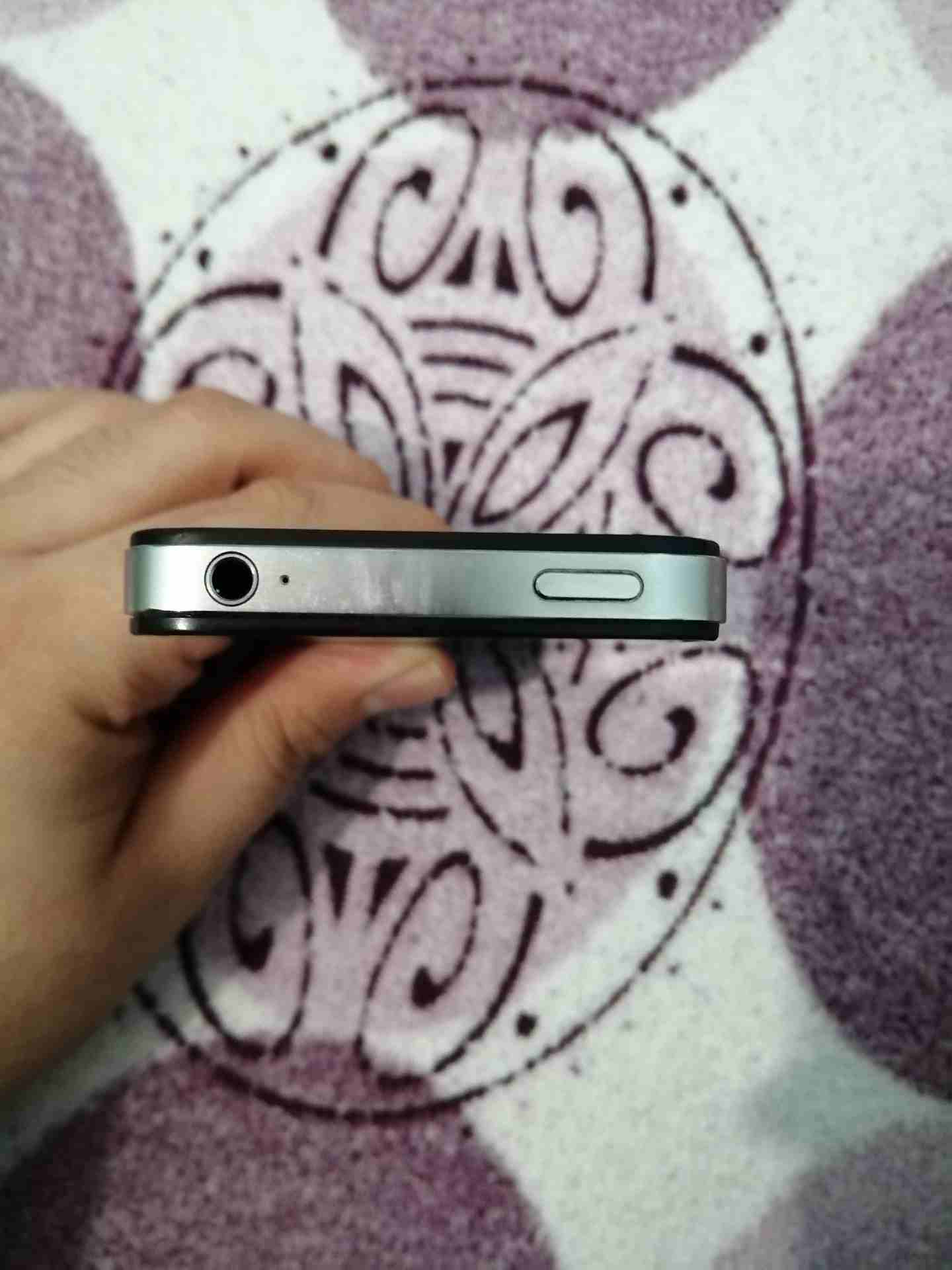 iPhone 4s 32GB Amazing condition
لا تنسَ أنك شاهدت هذا الإعلان في عنكبوت
iPhone 4s (32GB)...