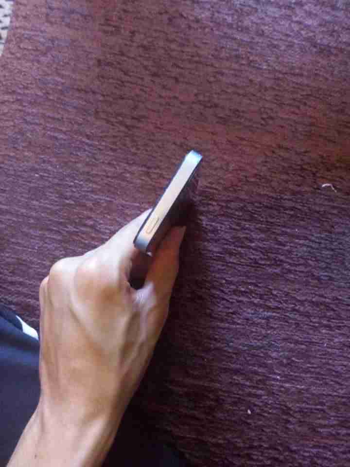 Iphone 5s 32 GB black
لا تنسَ أنك شاهدت هذا الإعلان في عنكبوت
الموبايل استعمال شهور ماكملش سن...