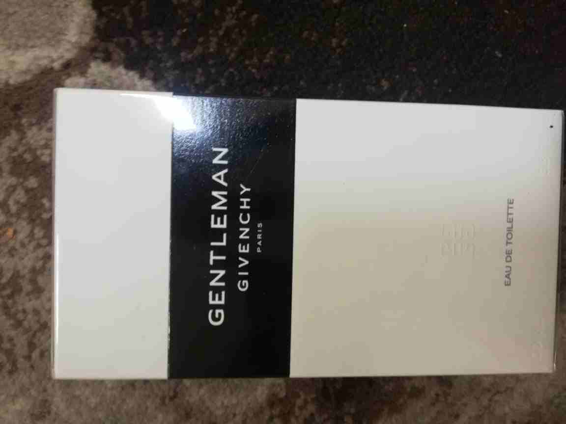 عطر GENTLEMAN GIVENCHY فرنسي اصلي 100مل                                            


	 				لا تنسَ أنك شاهدت هذا الإعلان في عنكبوت            
	 				
                            عطر جيفينشي جينتل...