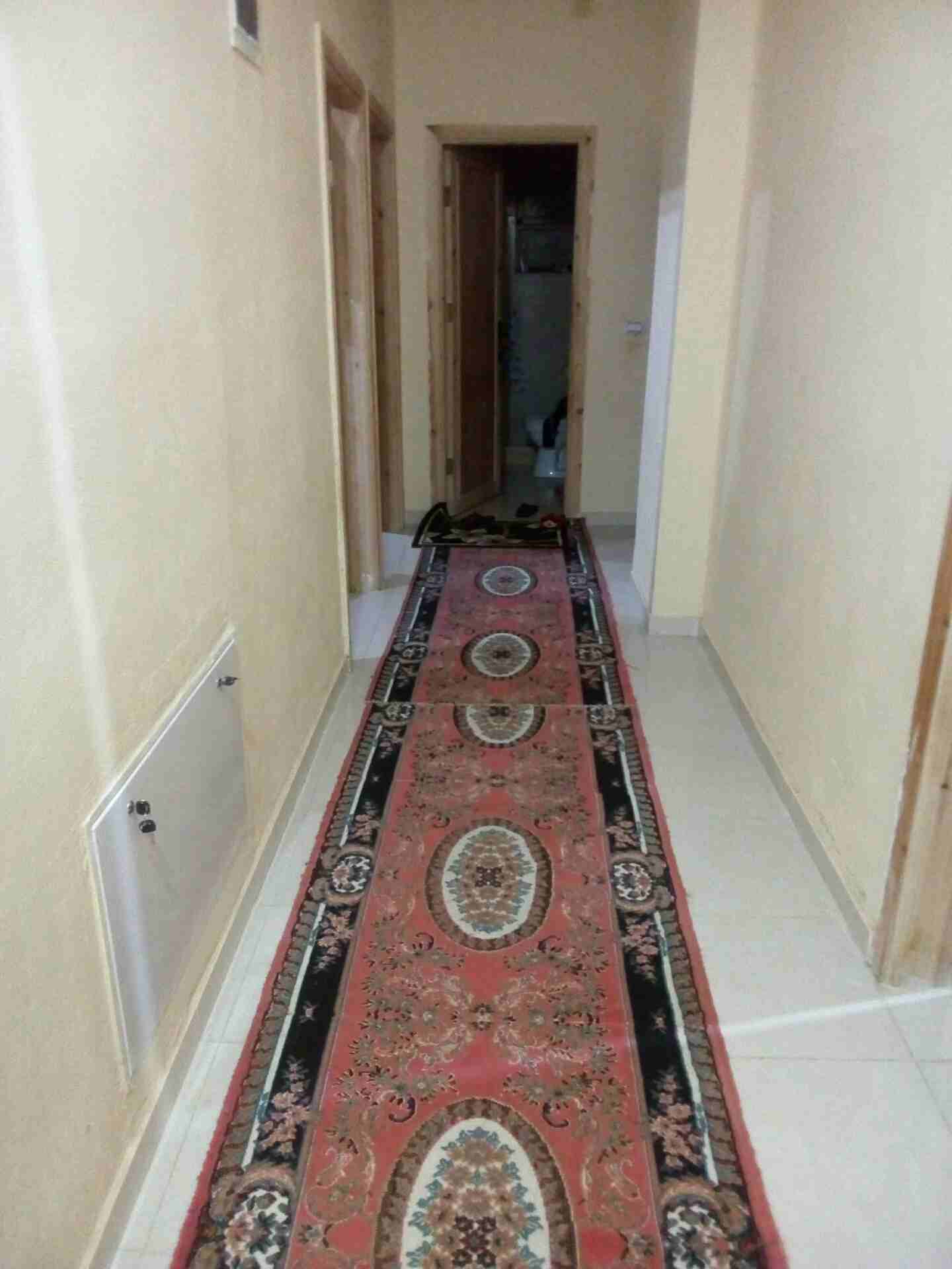 شقة في العلكومية 3 غرفة ومطبخ وحمامين                                            


	 				لا تنسَ أنك شاهدت هذا الإعلان في عنكبوت            
	 				
                            3 غرف 4*4
مطبخ 4*4...