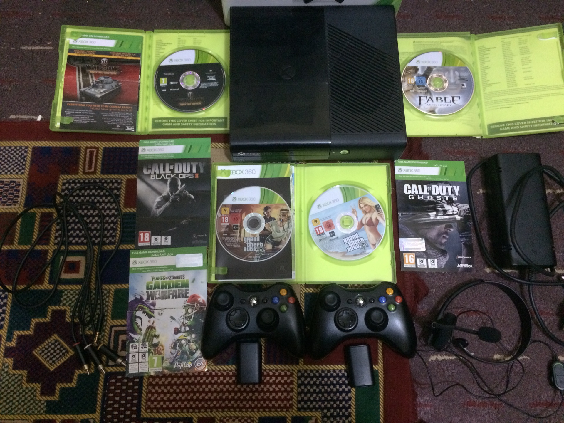 xbox 360
لا تنسَ أنك شاهدت هذا الإعلان في عنكبوت
New condition
500 gb
2 controller
With games...