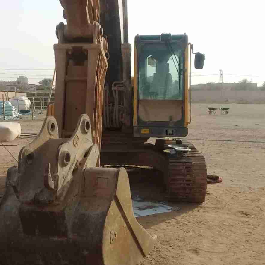 بوكلين نوع فولفو موديل 2005 ماشي قرابة 5600 ساعه
لا تنسَ أنك شاهدت هذا الإعلان في عنكبوت...