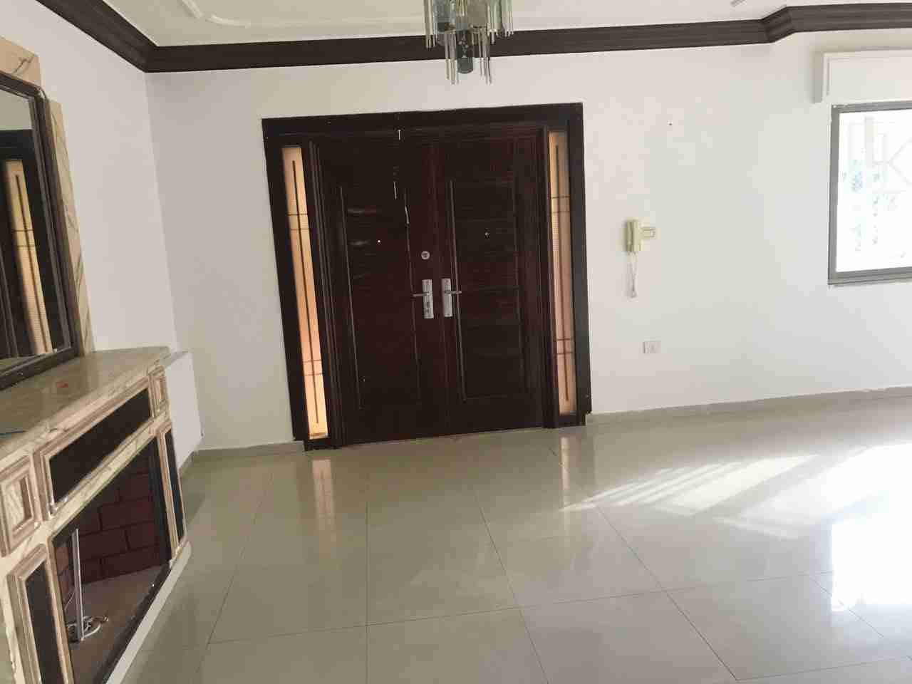 شقه في الجاردنز بحالة ممتازة 178 متر طابق ارضي                                            


	 				لا تنسَ أنك شاهدت هذا الإعلان في عنكبوت            
	 				
                                منزل ف...