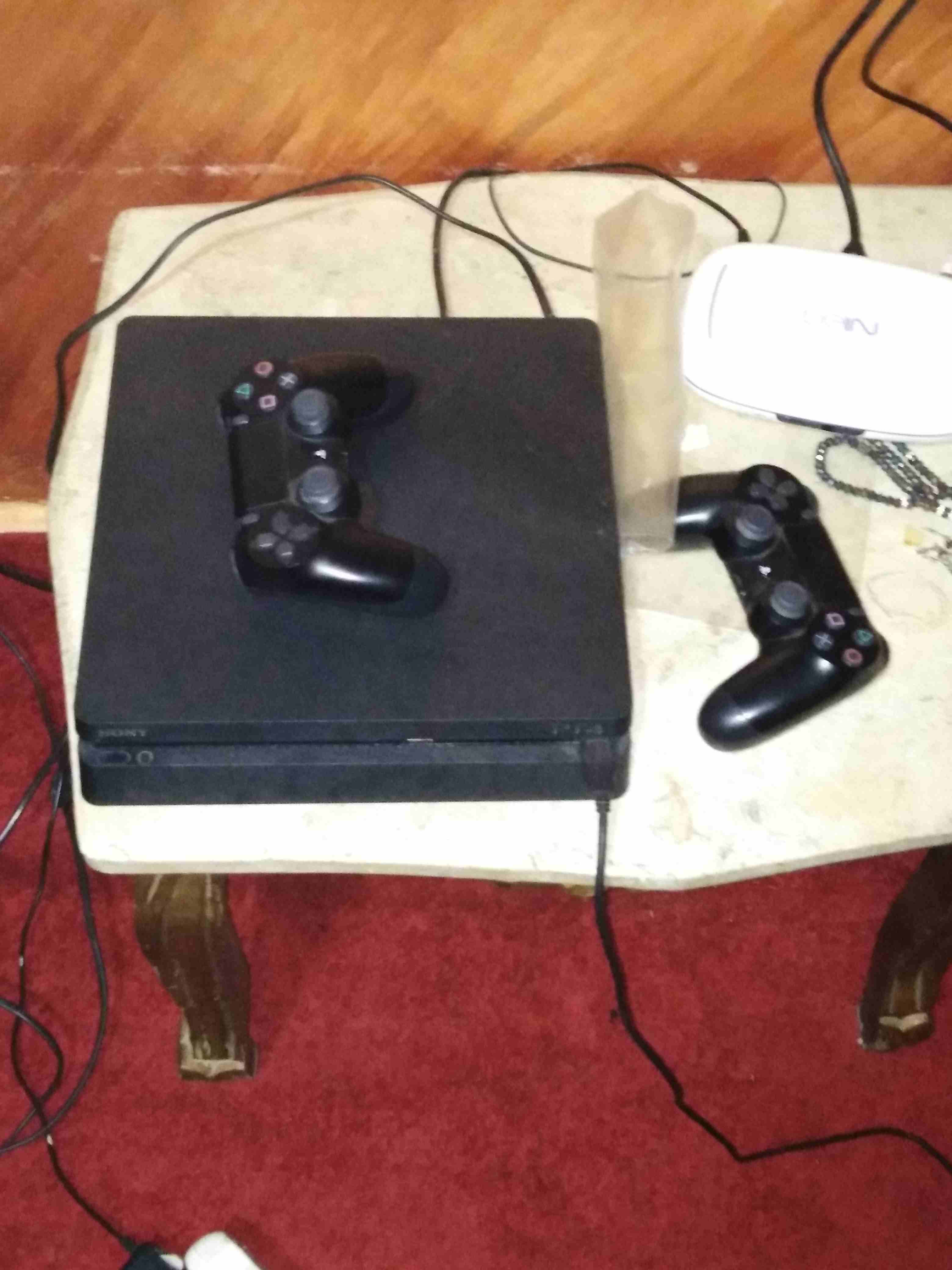 PS4 500 G                                            


	 				لا تنسَ أنك شاهدت هذا الإعلان في عنكبوت            
	 				
                            بلايستيشن 4 سوبر سليم 500 g  ريجن 3 معاه 2 ايد...